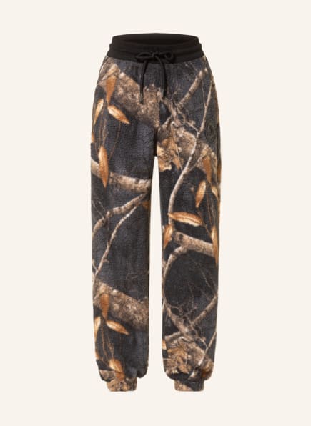 MOOSE KNUCKLES Sweatpants aus Teddyfell POST MALONE × MOOSE KNUCKLES 350 €