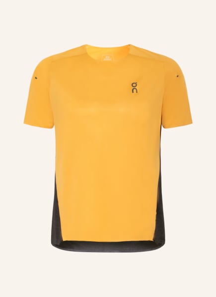 On Running shirt PERFORMANCE-T made of mesh, Color: DARK YELLOW/ BLACK (Image 1)