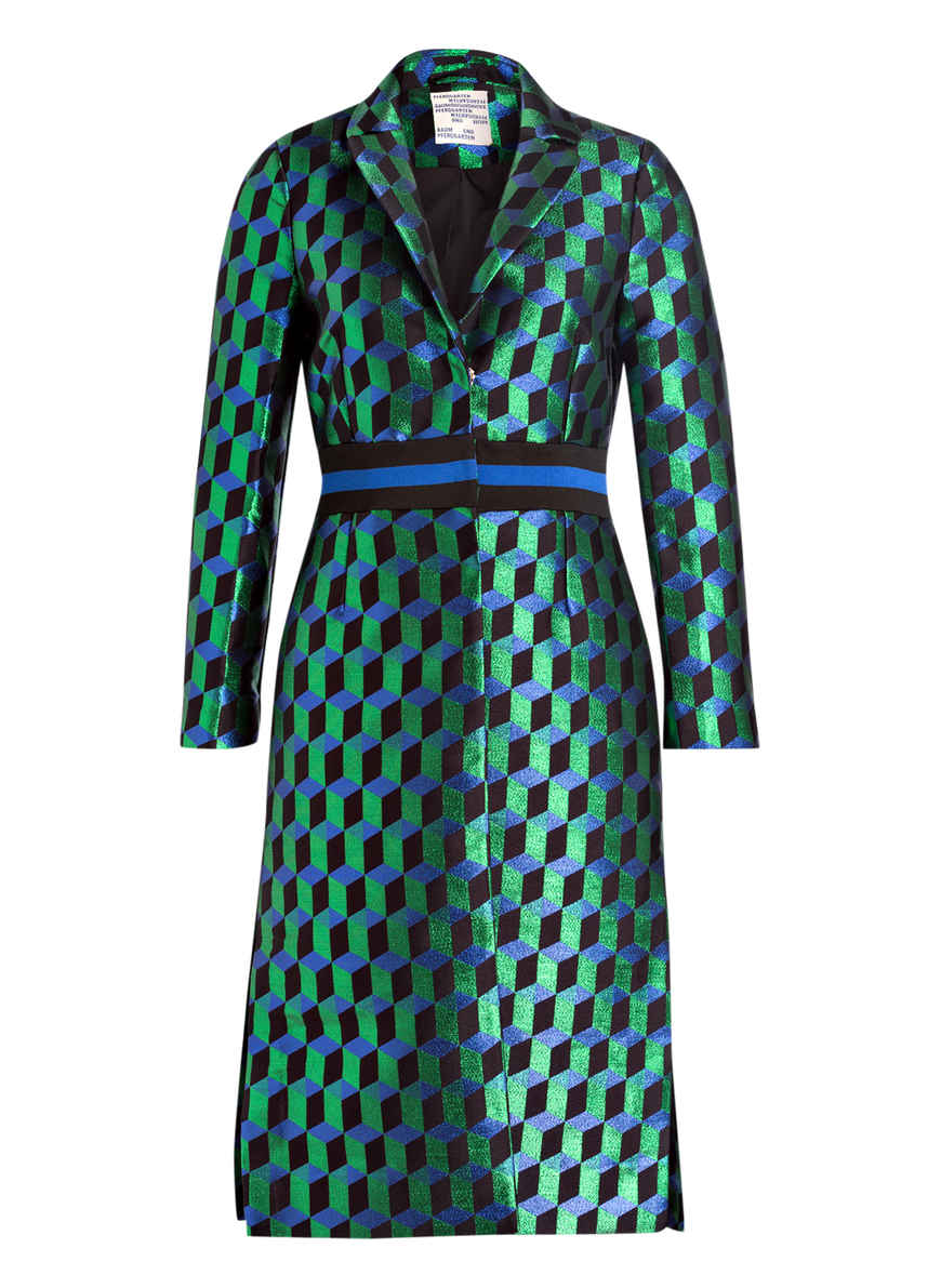 BAUM UND PFERDGARTENBAUM UND PFERDGARTEN