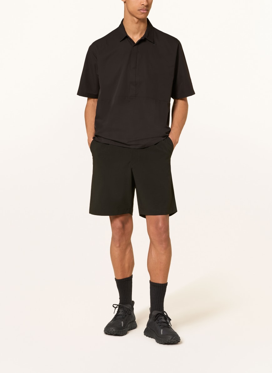 Goldwin ONE TUCK LIGHT Shorts UNISEX in black