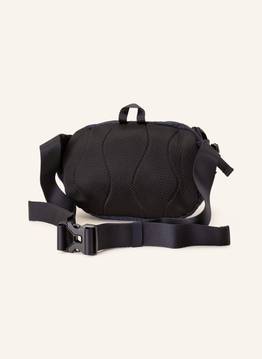 C.P. COMPANY Waist bag in black