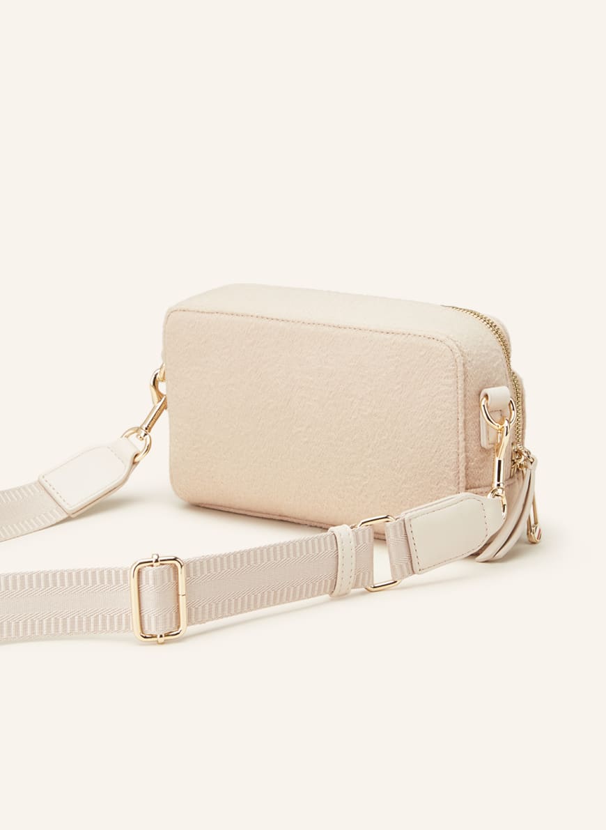 Tommy jeans cheap boxy crossbody bag