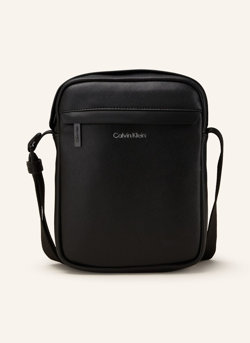 Calvin Klein Umhangetasche in schwarz