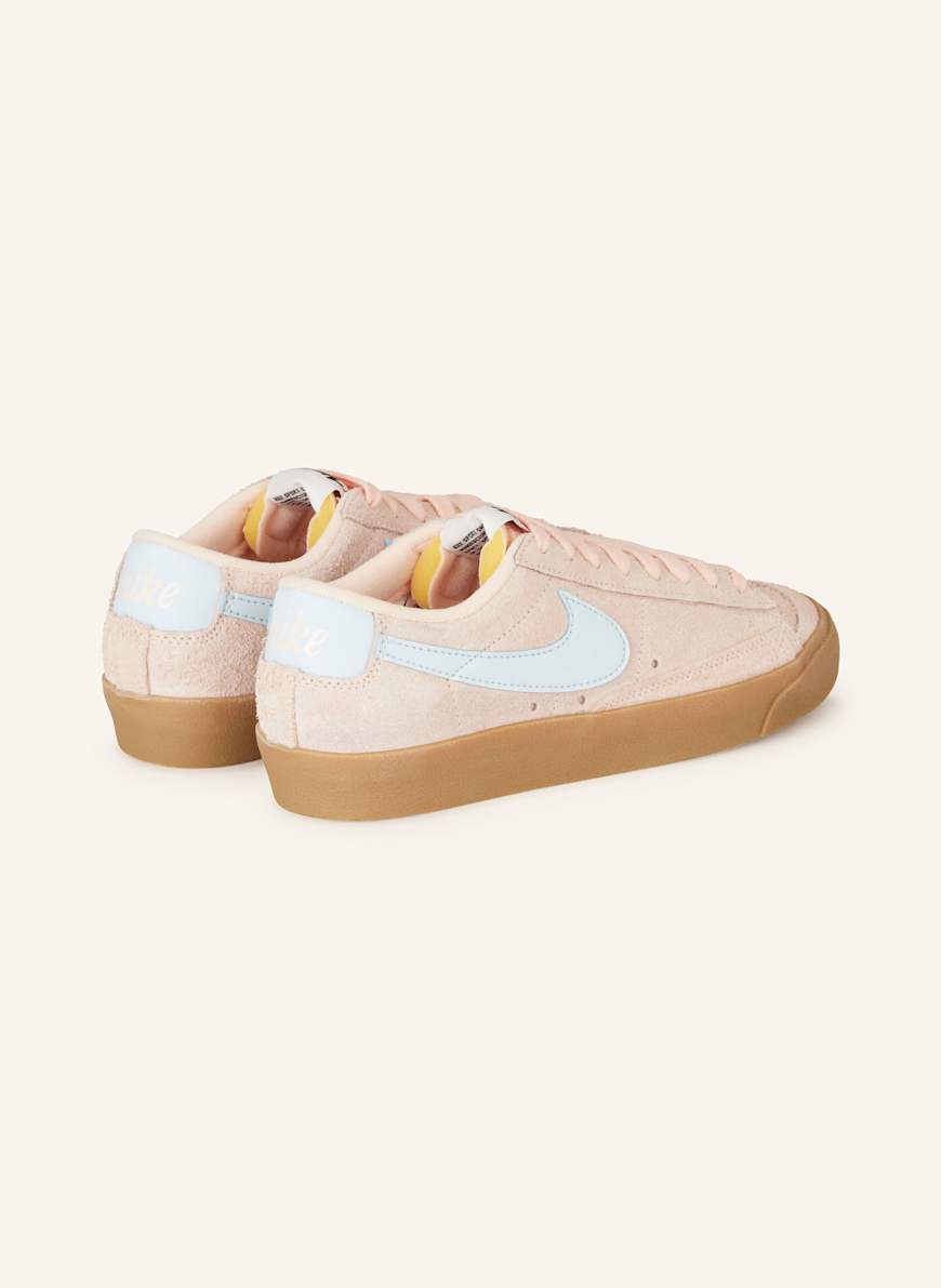 Nike Sneaker BLAZER LOW 77 VINTAGE in hellrosa