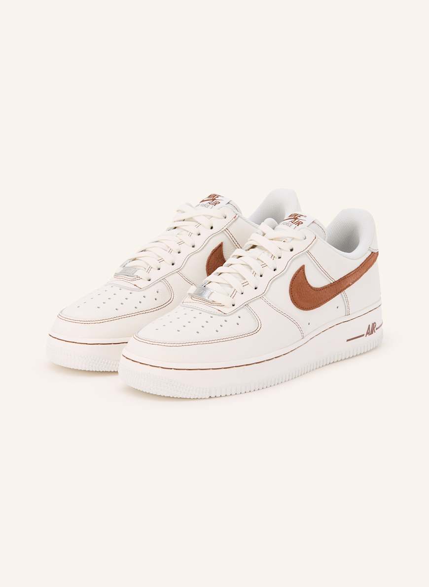 Nike Sneakers AIR FORCE 07 in white/ brown