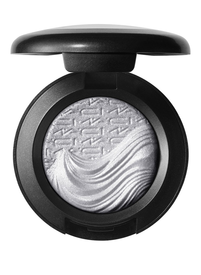 M.A.C EXTRA DIMENSION EYE SHADOW in fathoms deep