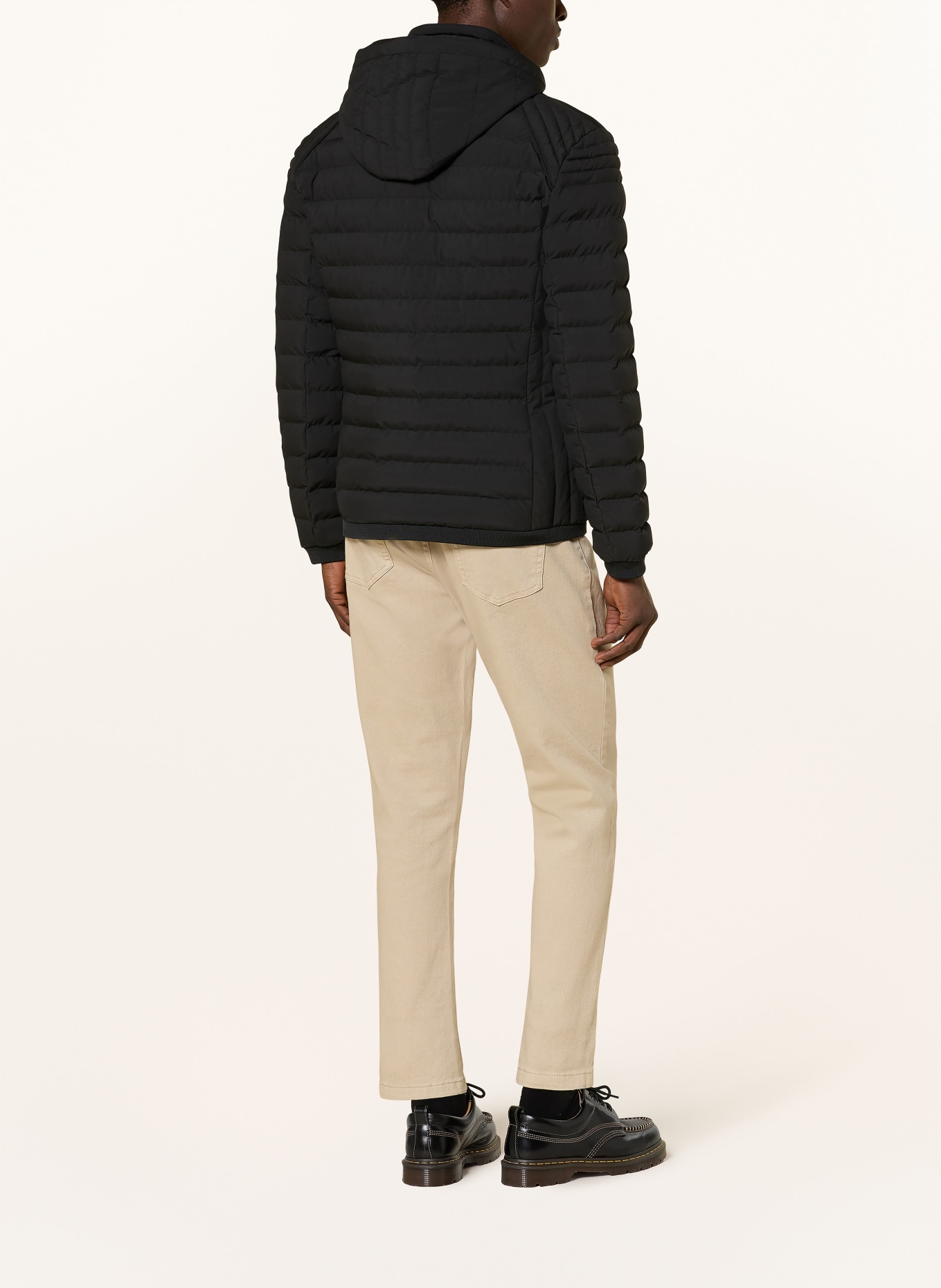 WELLENSTEYN Steppjacke MOLECULE LONG mit abnehmbarer Kapuze: SCHWARZ