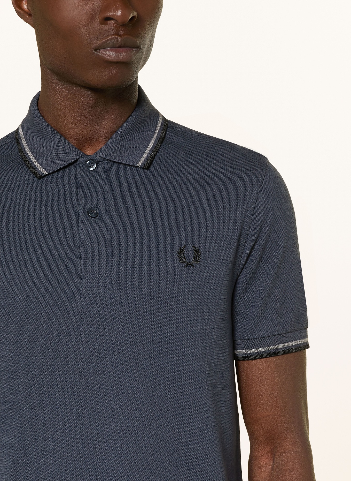 FRED PERRY Piqué-Poloshirt: DUNKELBLAU