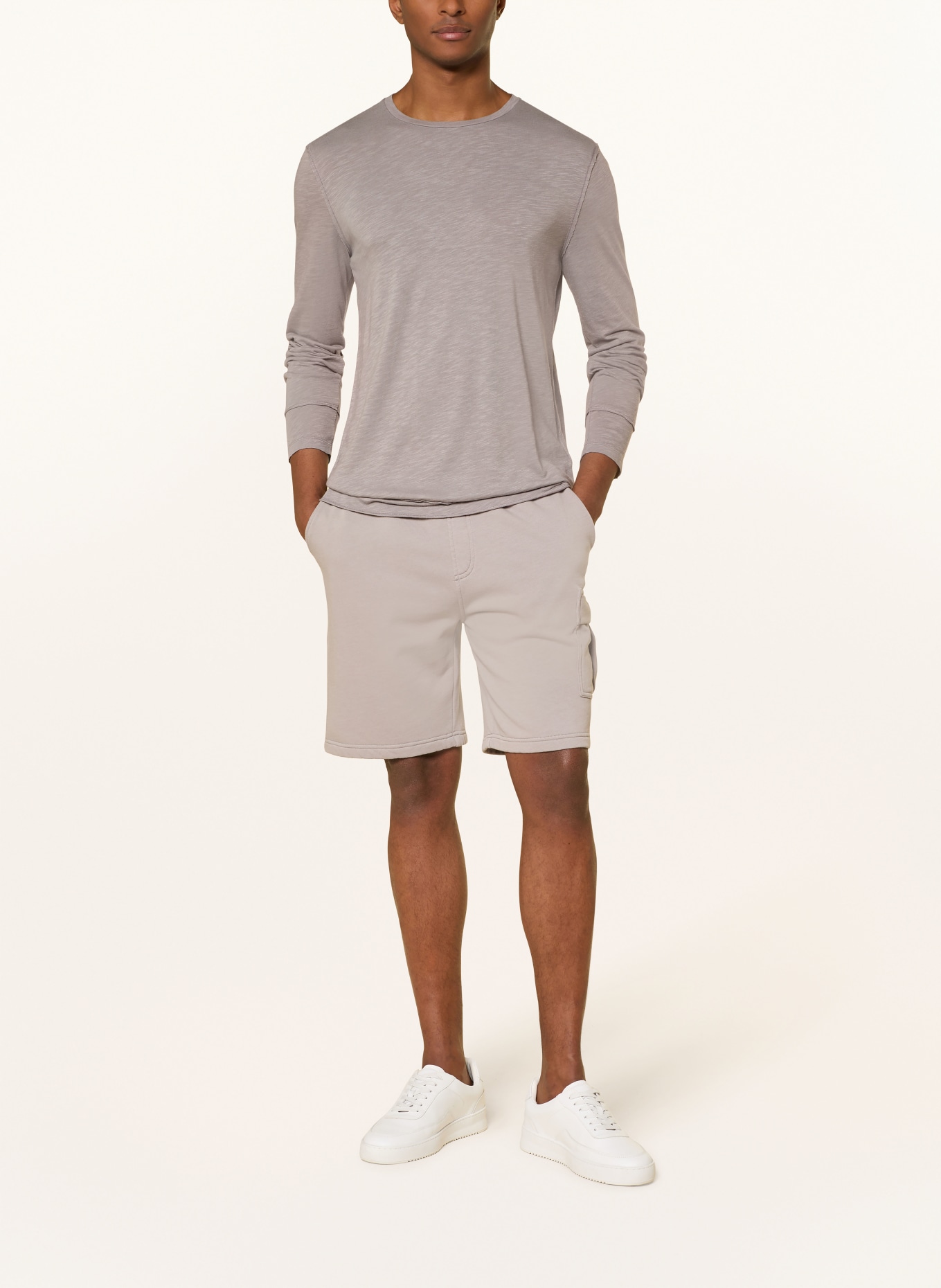 Juvia Longsleeve: GRAU