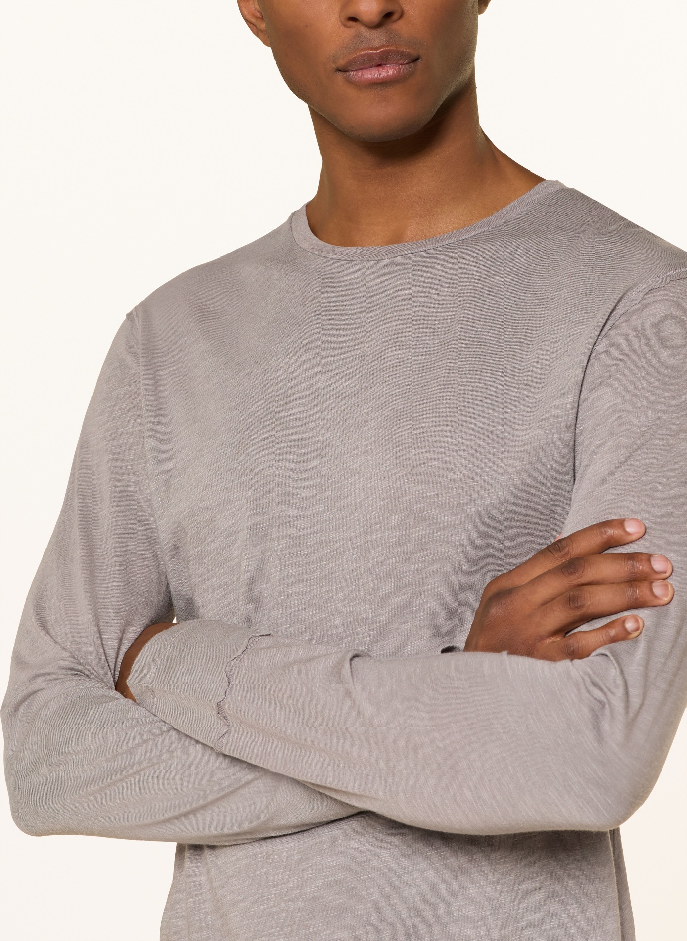 Juvia Longsleeve: GRAU