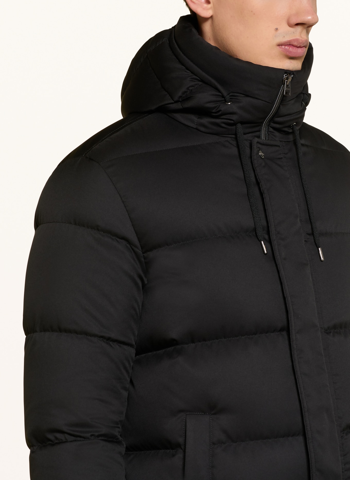 HERNO Daunenjacke mit abnehmbarem Kunstfell: SCHWARZ