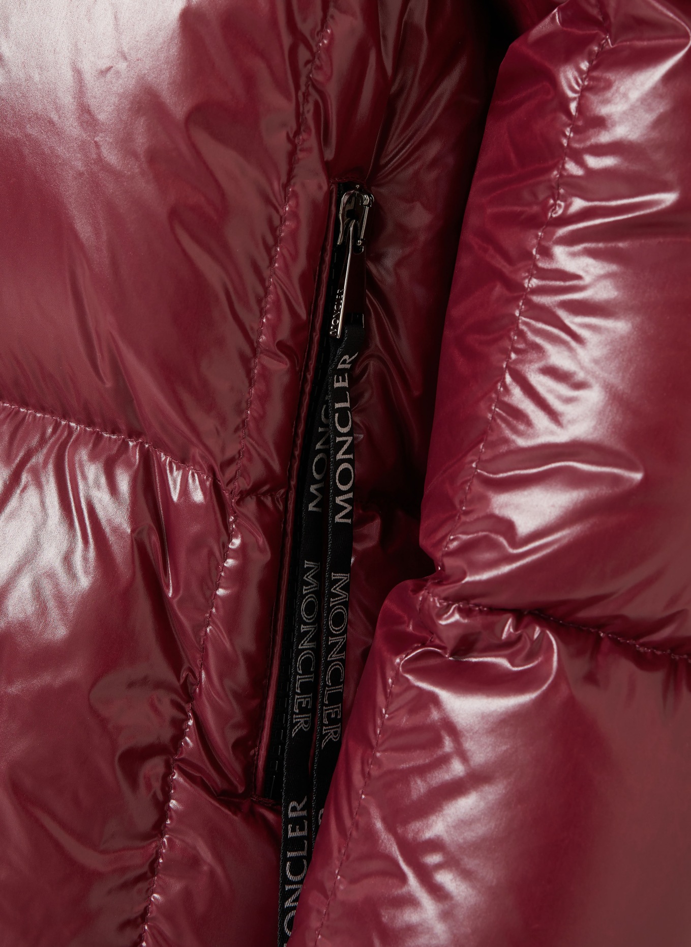 MONCLER Daunenjacke PARANA: DUNKELROT / HELLROSA