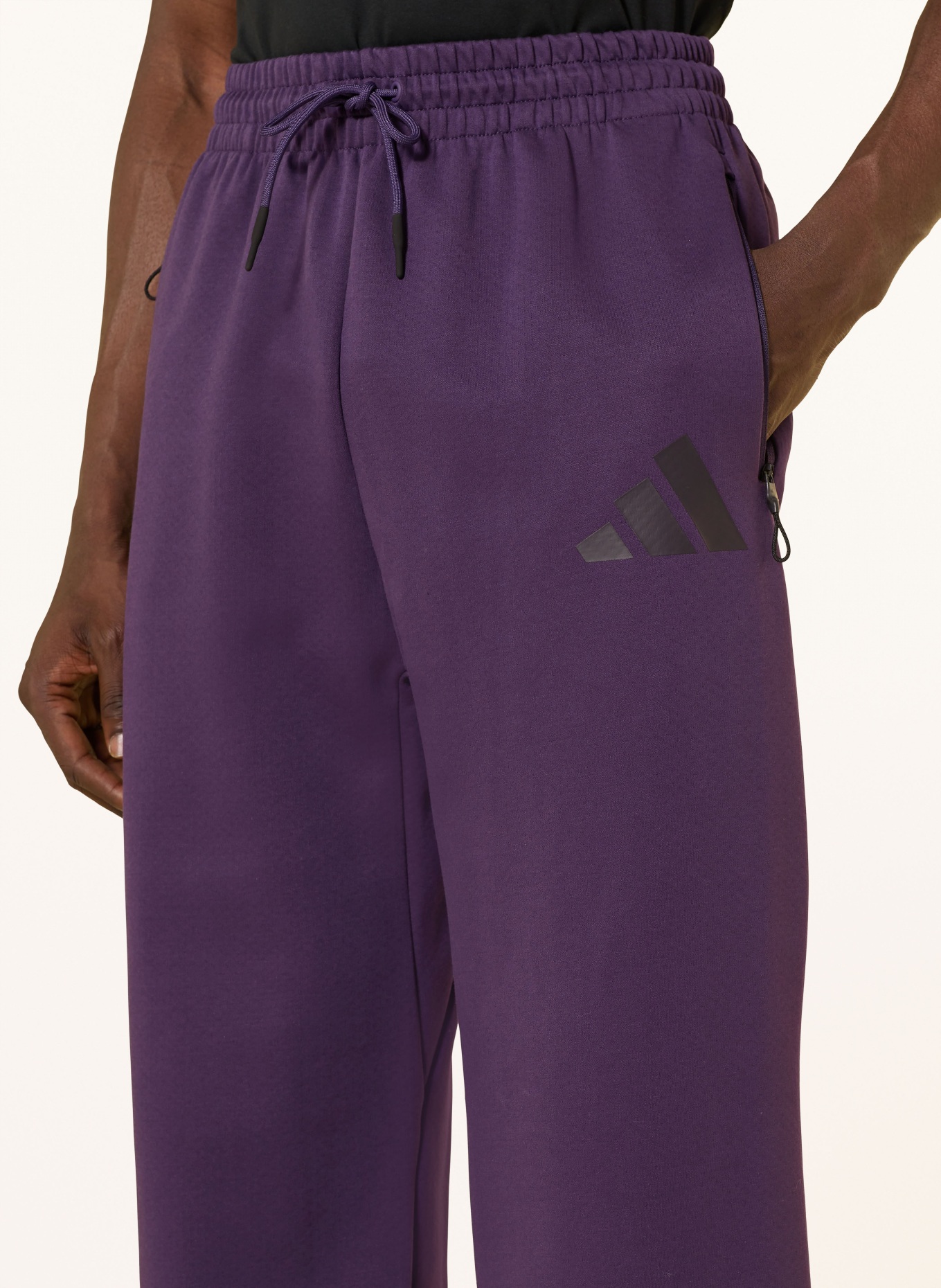 adidas Sweatpants Z.N.E. OPEN PANT: DUNKELLILA