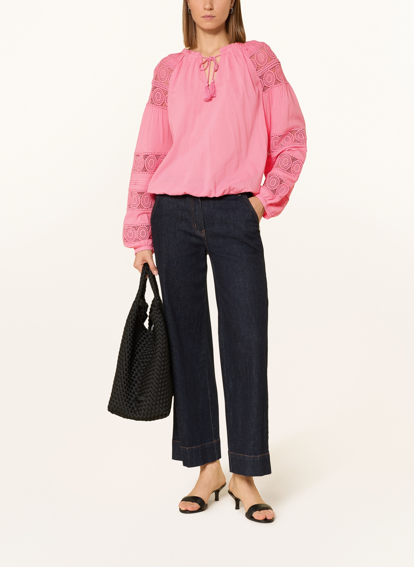 monari Bluse mit Lochspitze und Rüschen: NEONROSA