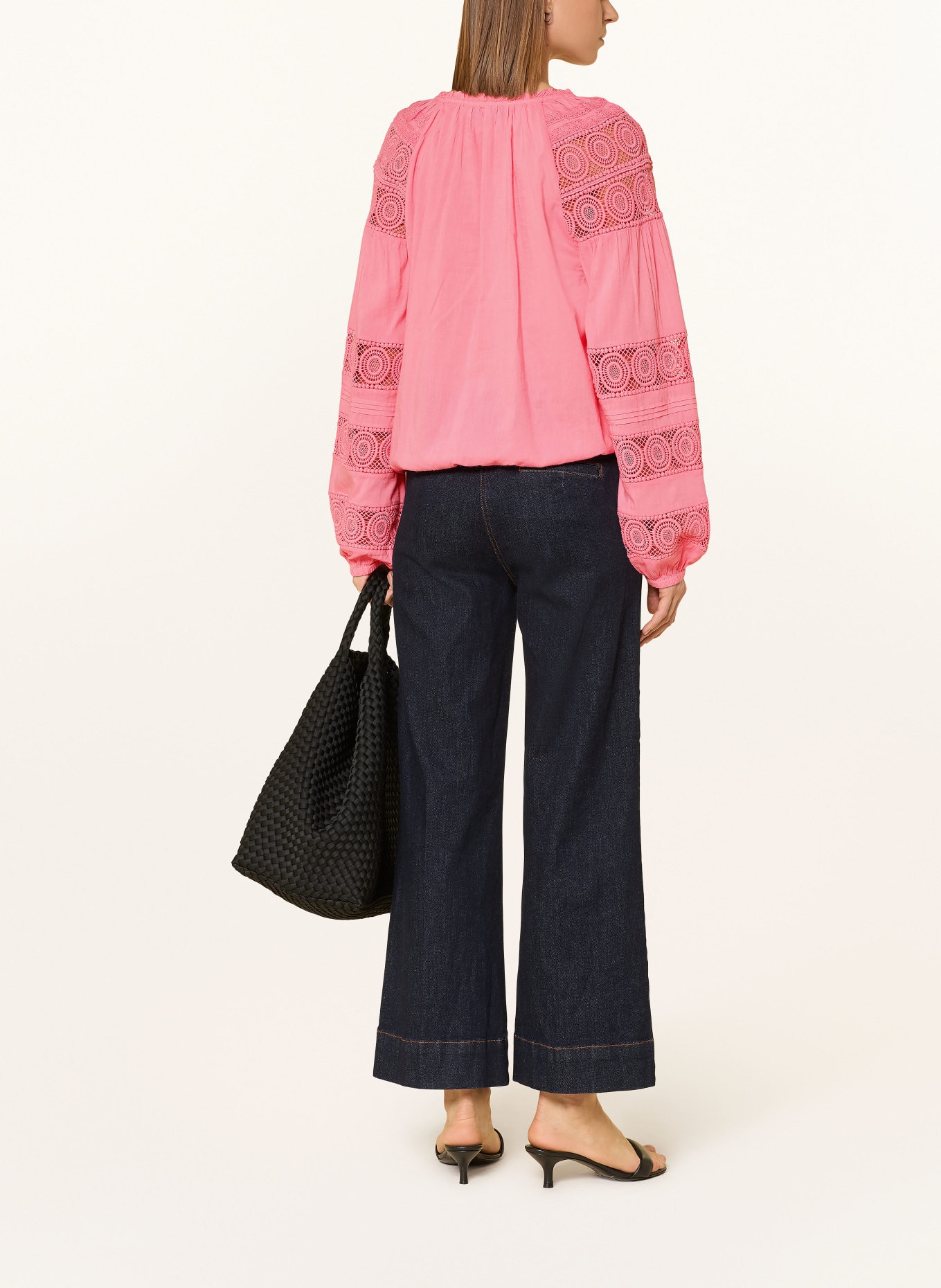 monari Bluse mit Lochspitze und Rüschen: NEONROSA