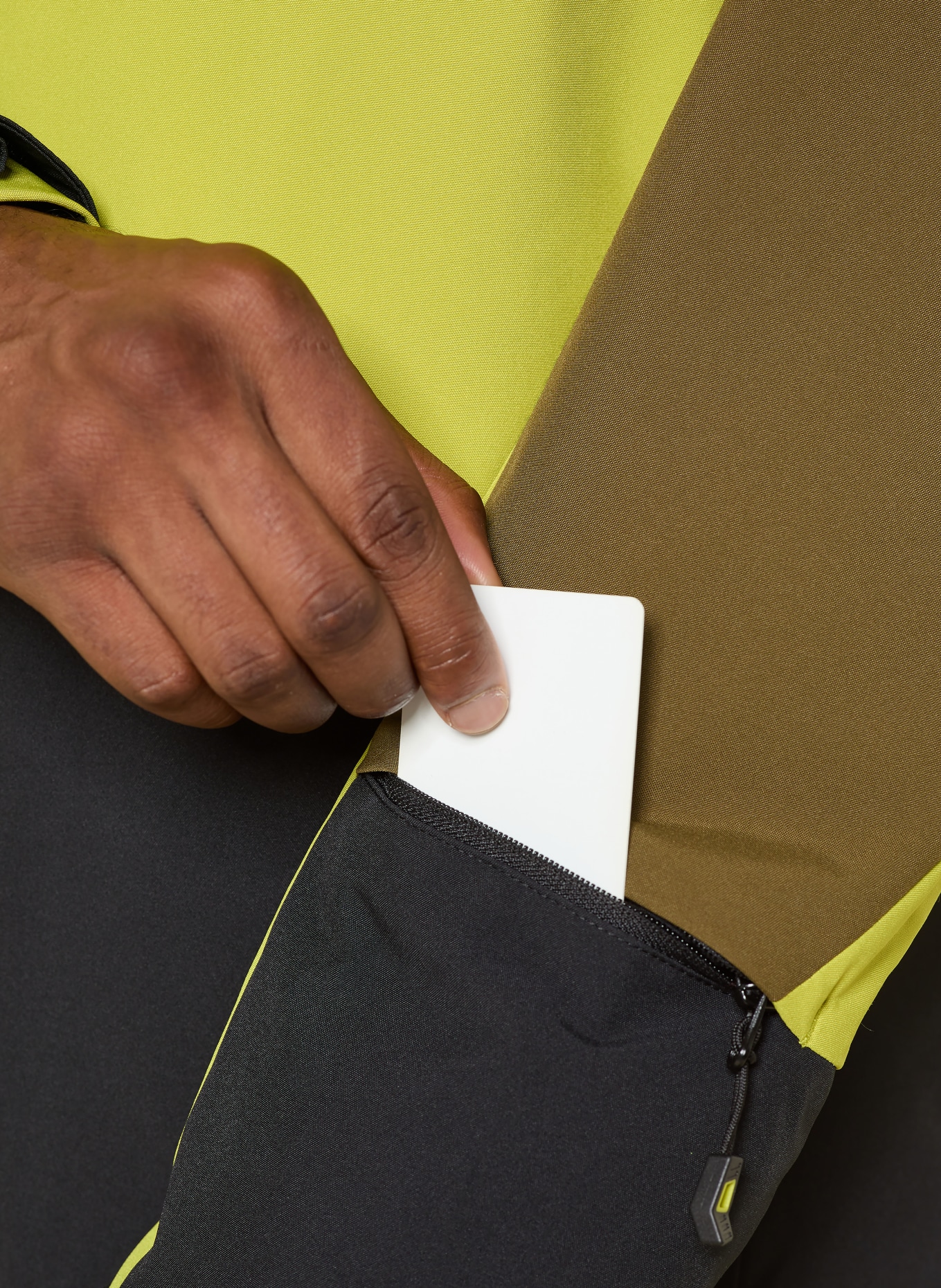 Ziener Skijacke TARAINO: GRAU