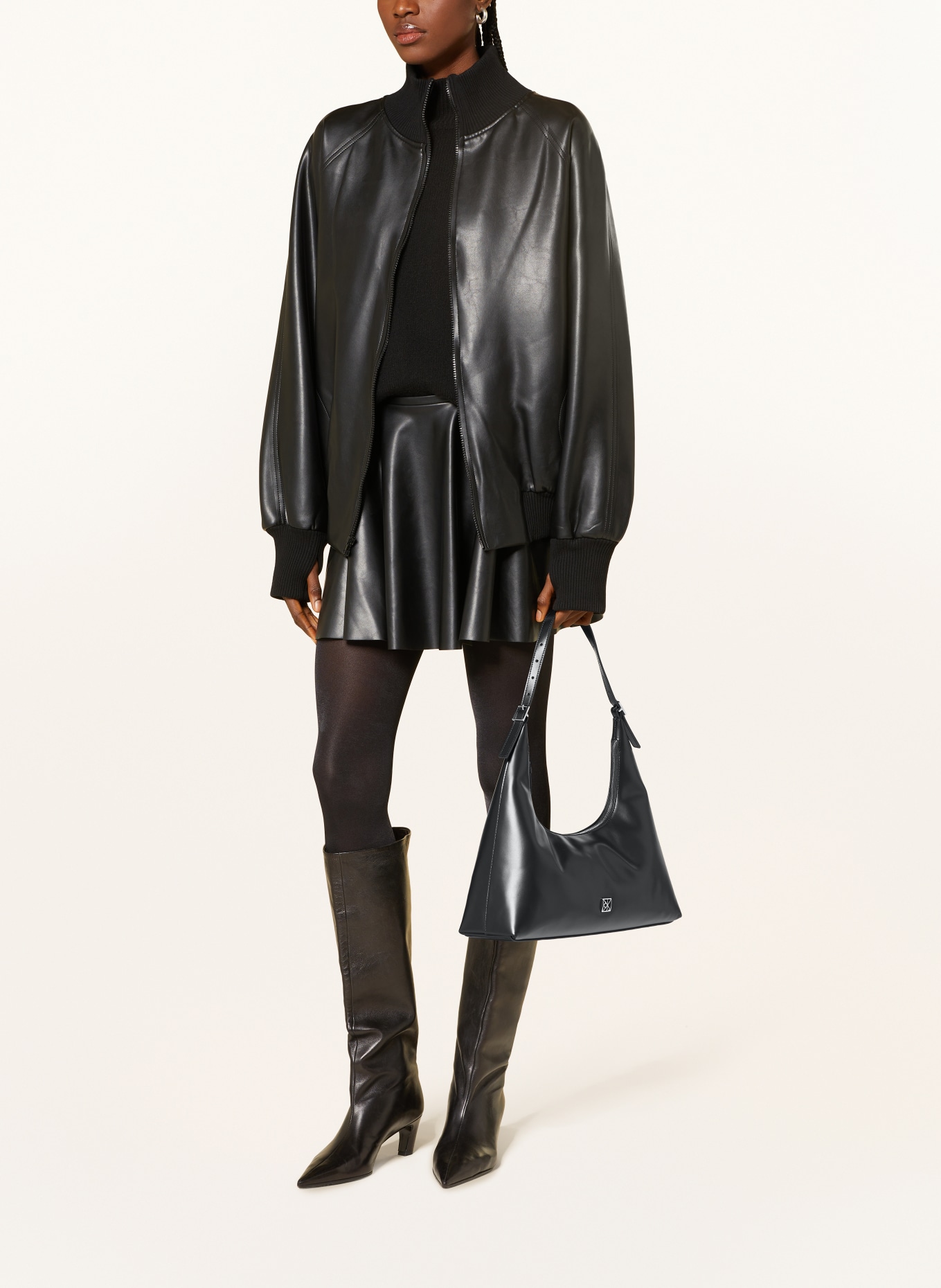 Calvin Klein Schultertasche: SCHWARZ