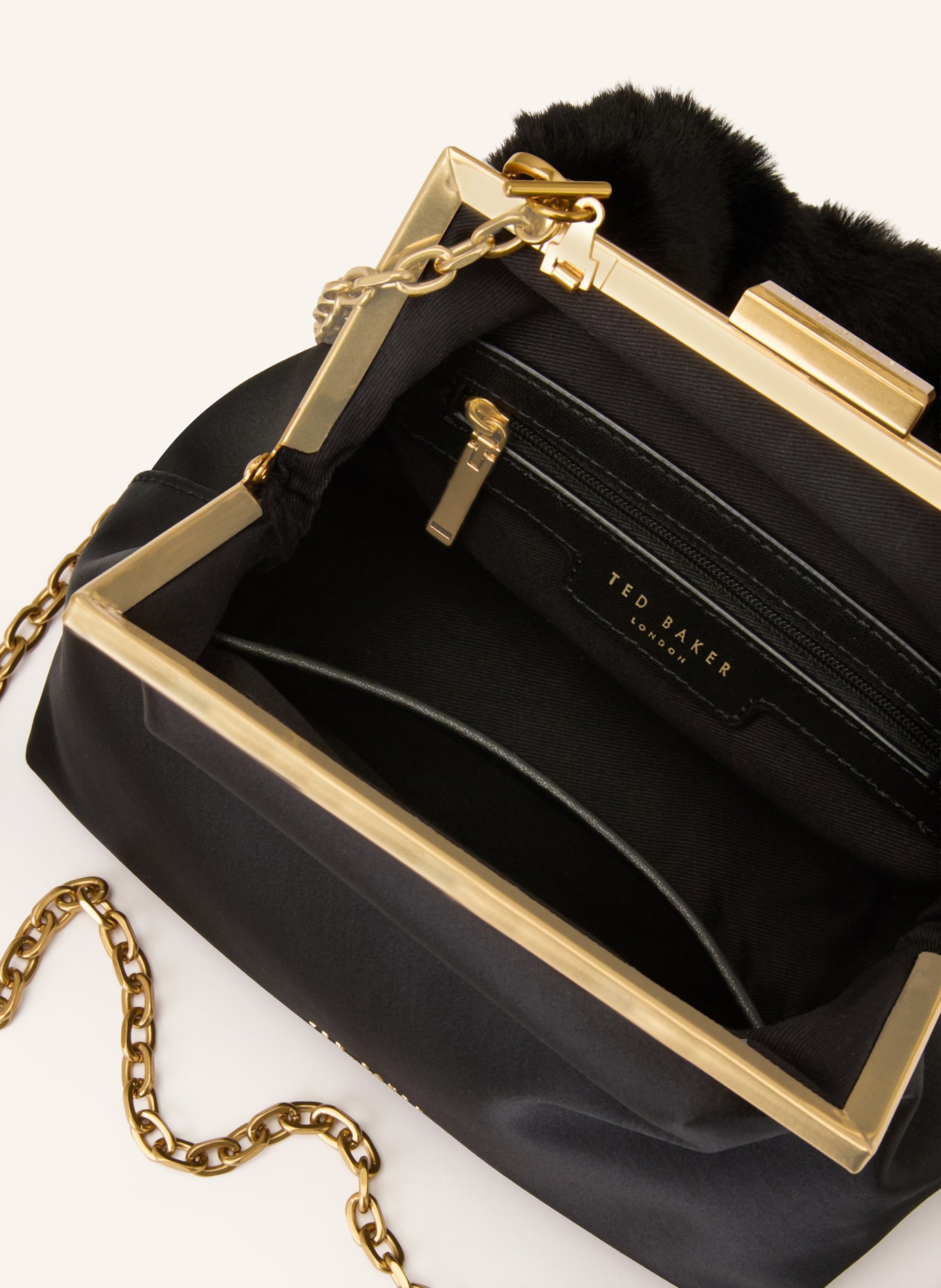 TED BAKER Handtasche PURCEY mit Kunstfell: SCHWARZ