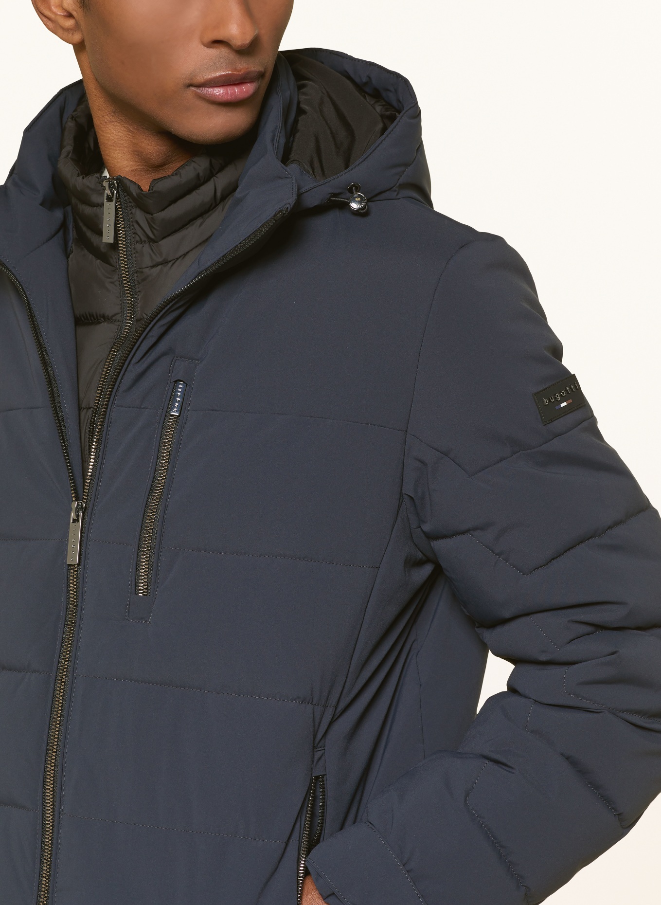 bugatti Jacke mit herausnehmbarer Blende und abnehmbarer Kapuze: DUNKELBLAU