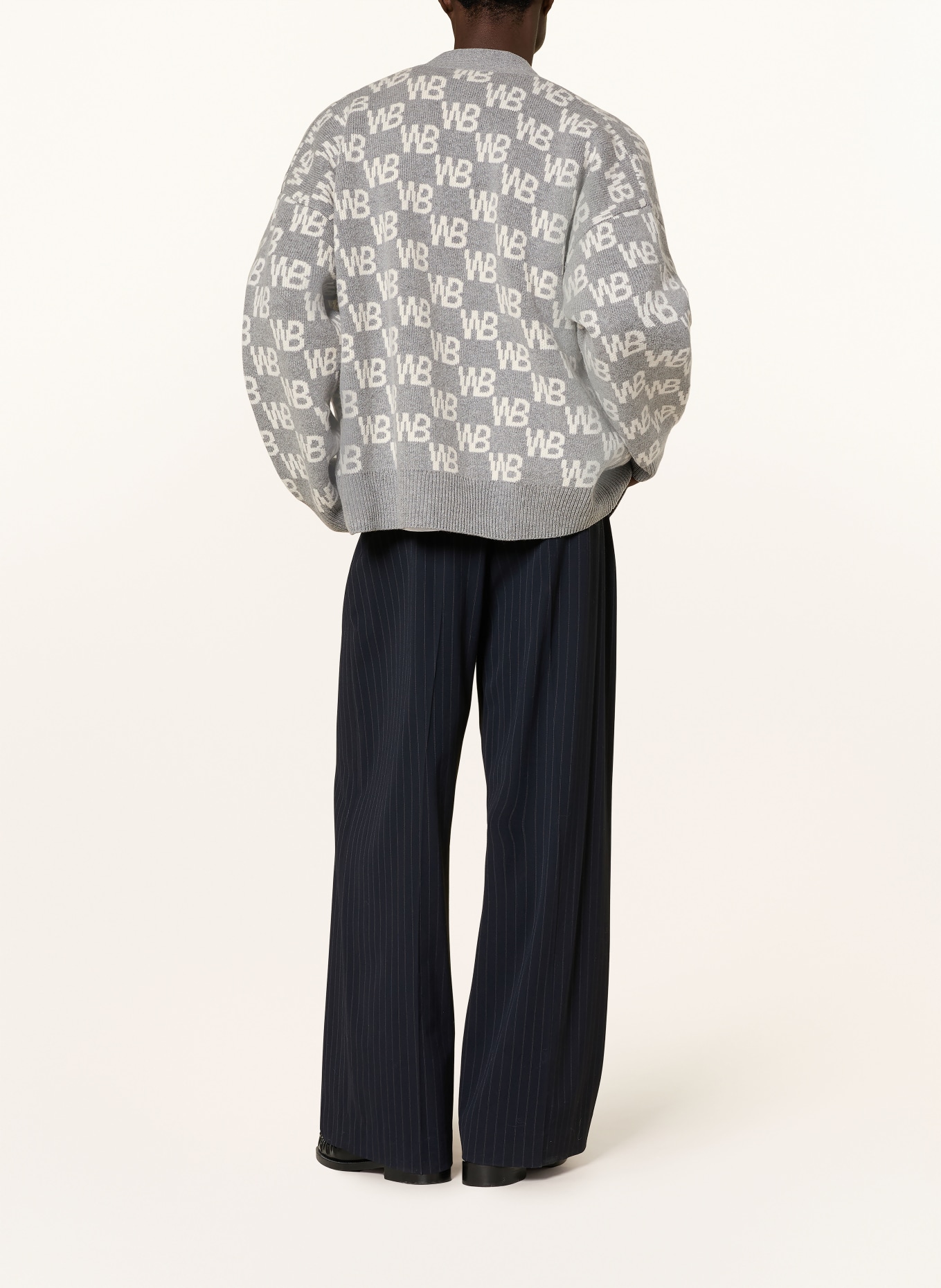 WRSTBHVR Strickjacke CHESS V3: GRAU / ECRU