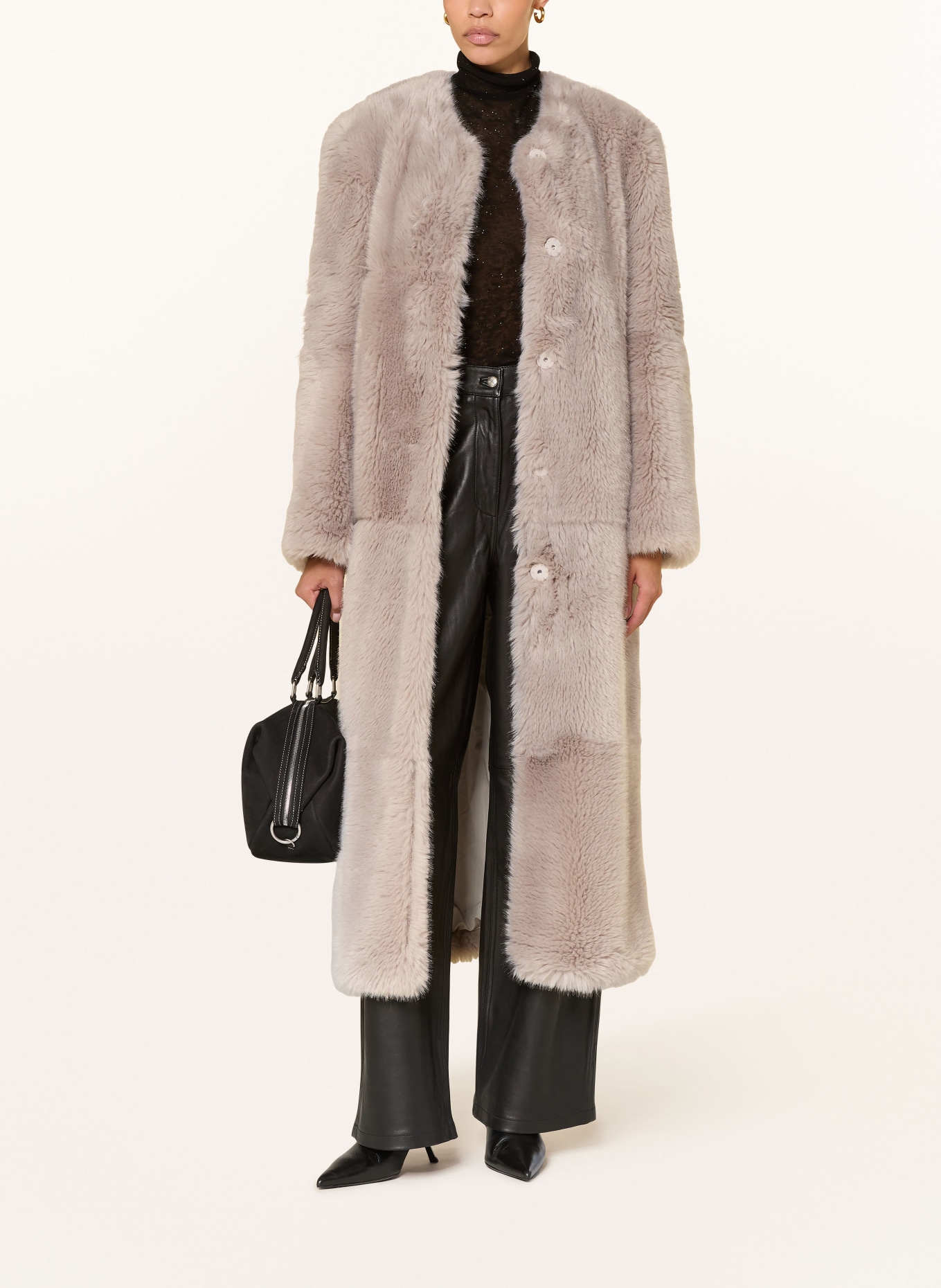 STAND STUDIO Kunstfell-Mantel HILMA: HELLGRAU