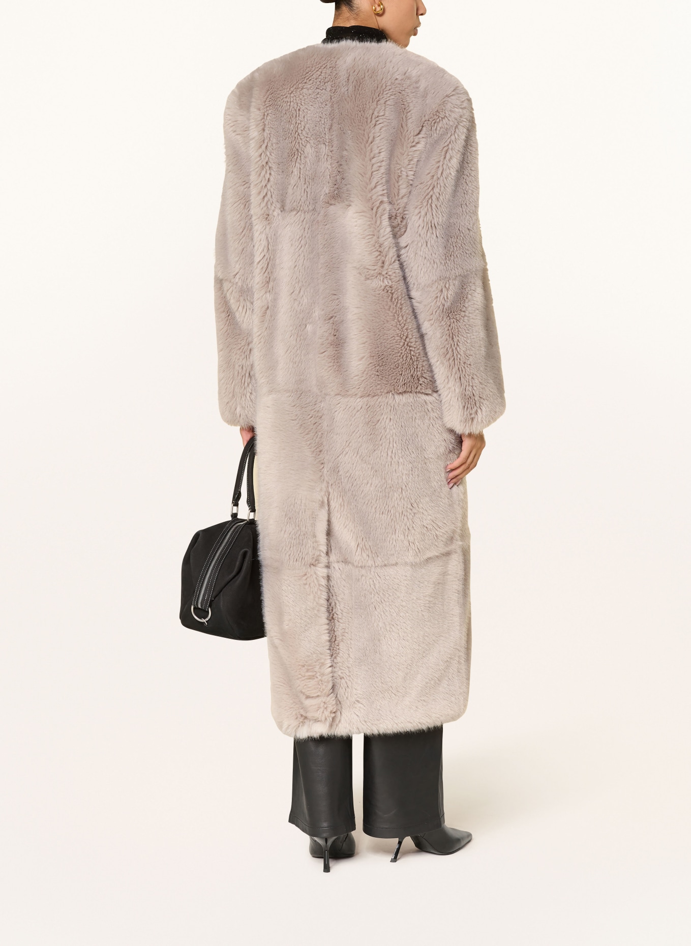 STAND STUDIO Kunstfell-Mantel HILMA: HELLGRAU
