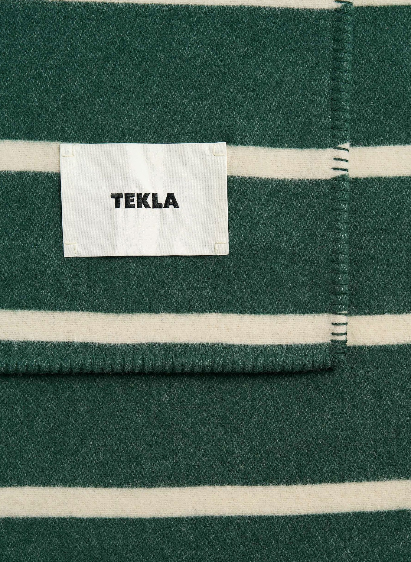 TEKLA Plaid: ZELENÁ / BÍLÁ