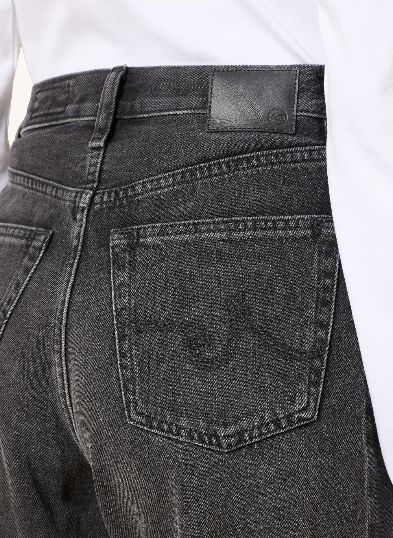 AG Jeans Barrel Jeans HATTIE: BOBN