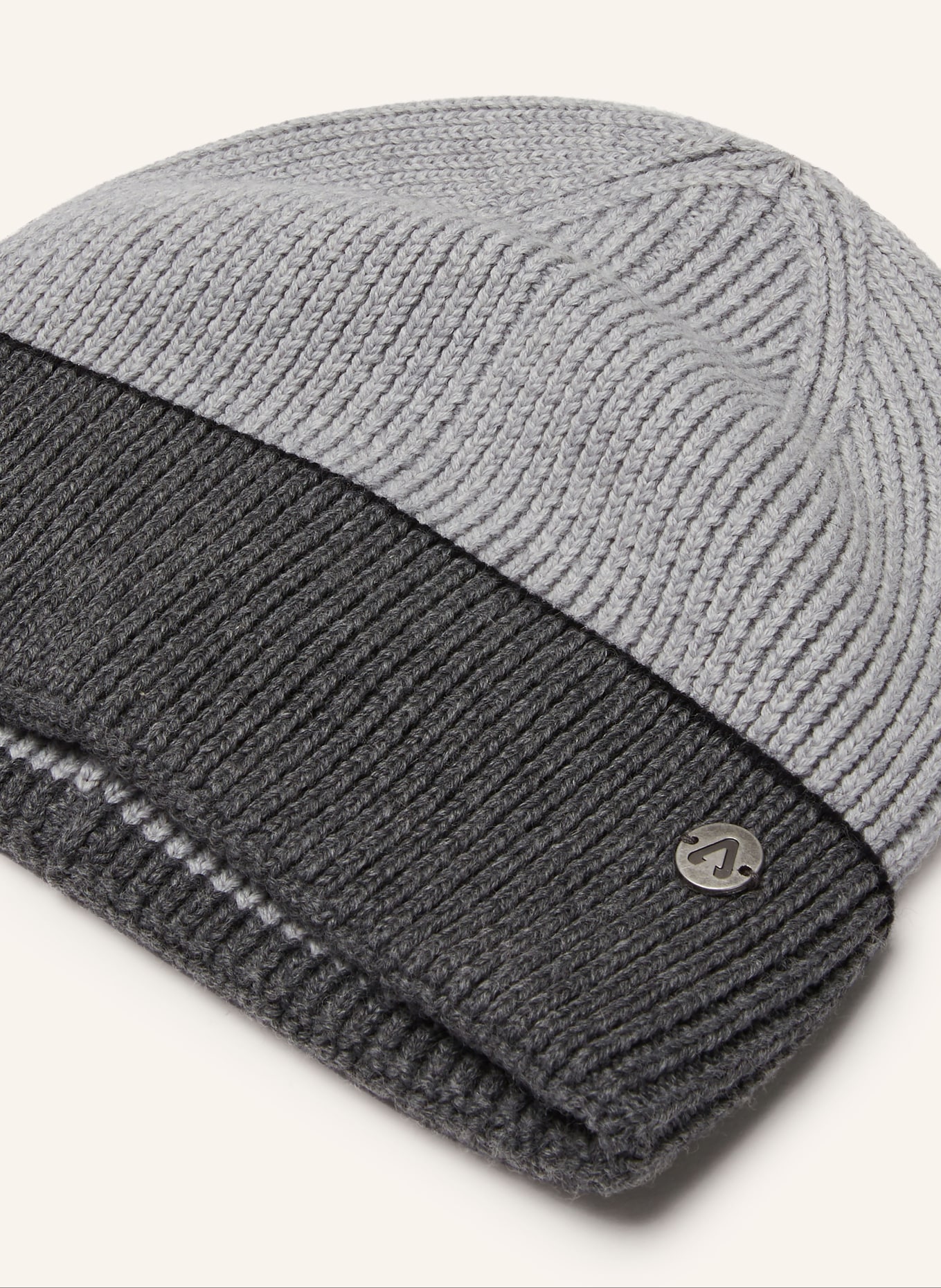 P.A.C. Mütze: HELLGRAU / DUNKELGRAU
