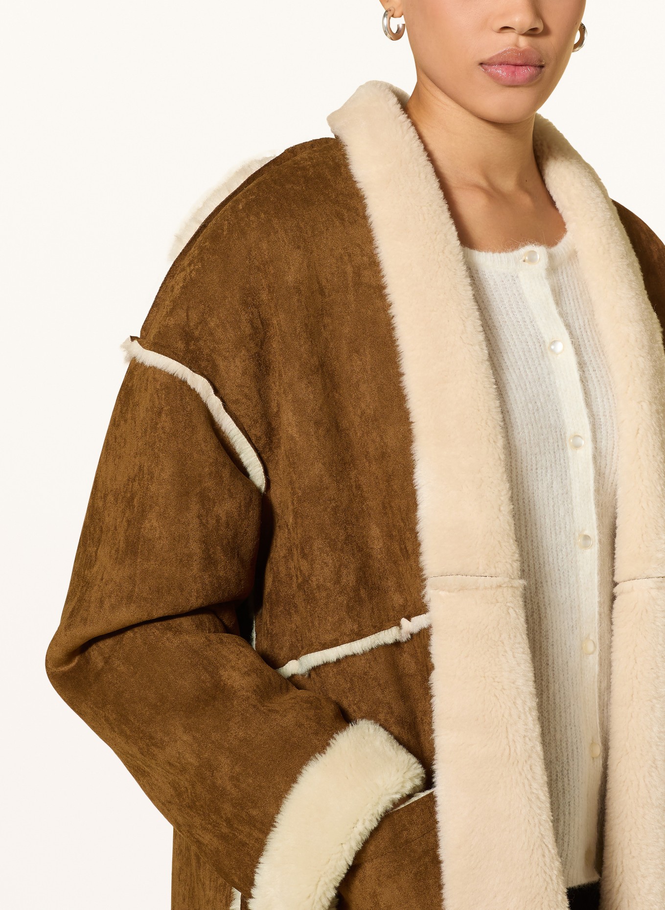 ELEH Mantel in Lederoptik mit Kunstfell: COGNAC