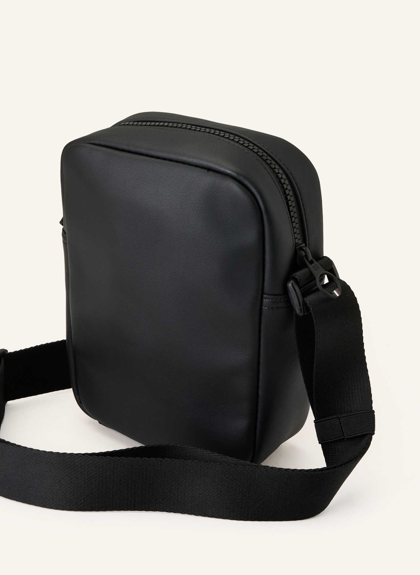 TOMMY HILFIGER shoulder bag: BLACK