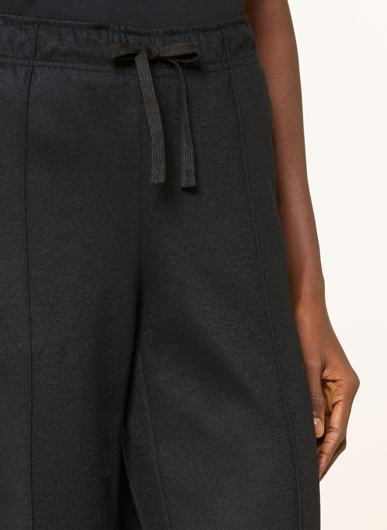 Juvia Hose JALE: SCHWARZ