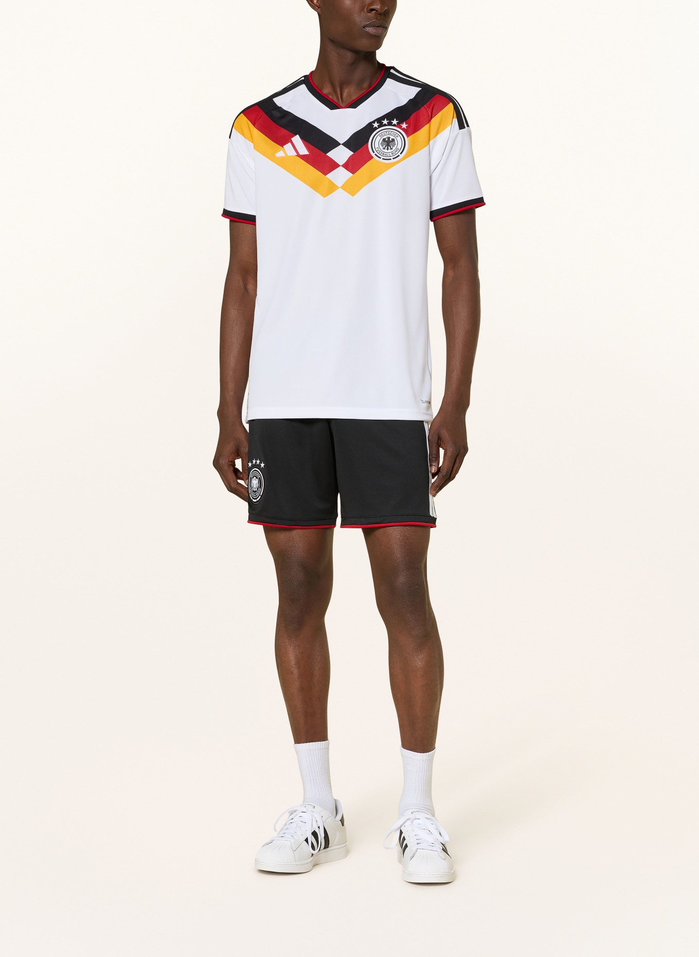 adidas Shorts DEUTSCHLAND 26 für Herren: SCHWARZ / ROT / WEISS