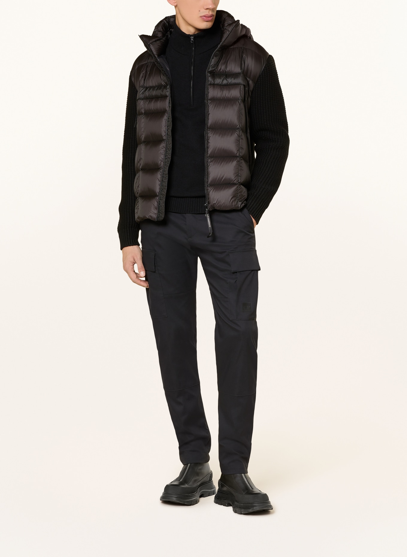 C.P. COMPANY Steppjacke im Materialmix: SCHWARZ