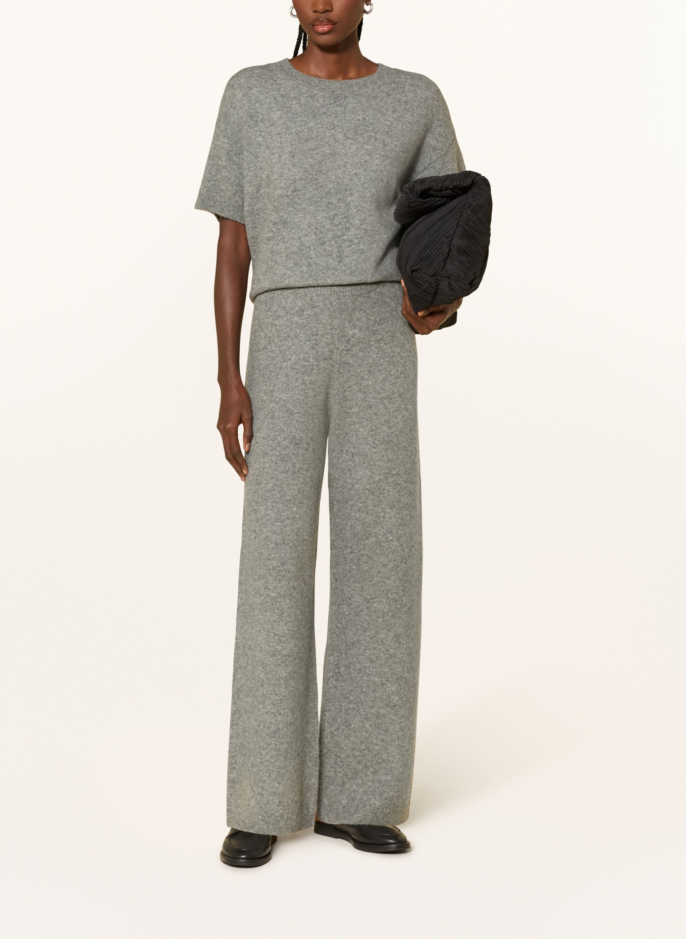 MRS & HUGS pletené tričko: ŠEDÁ