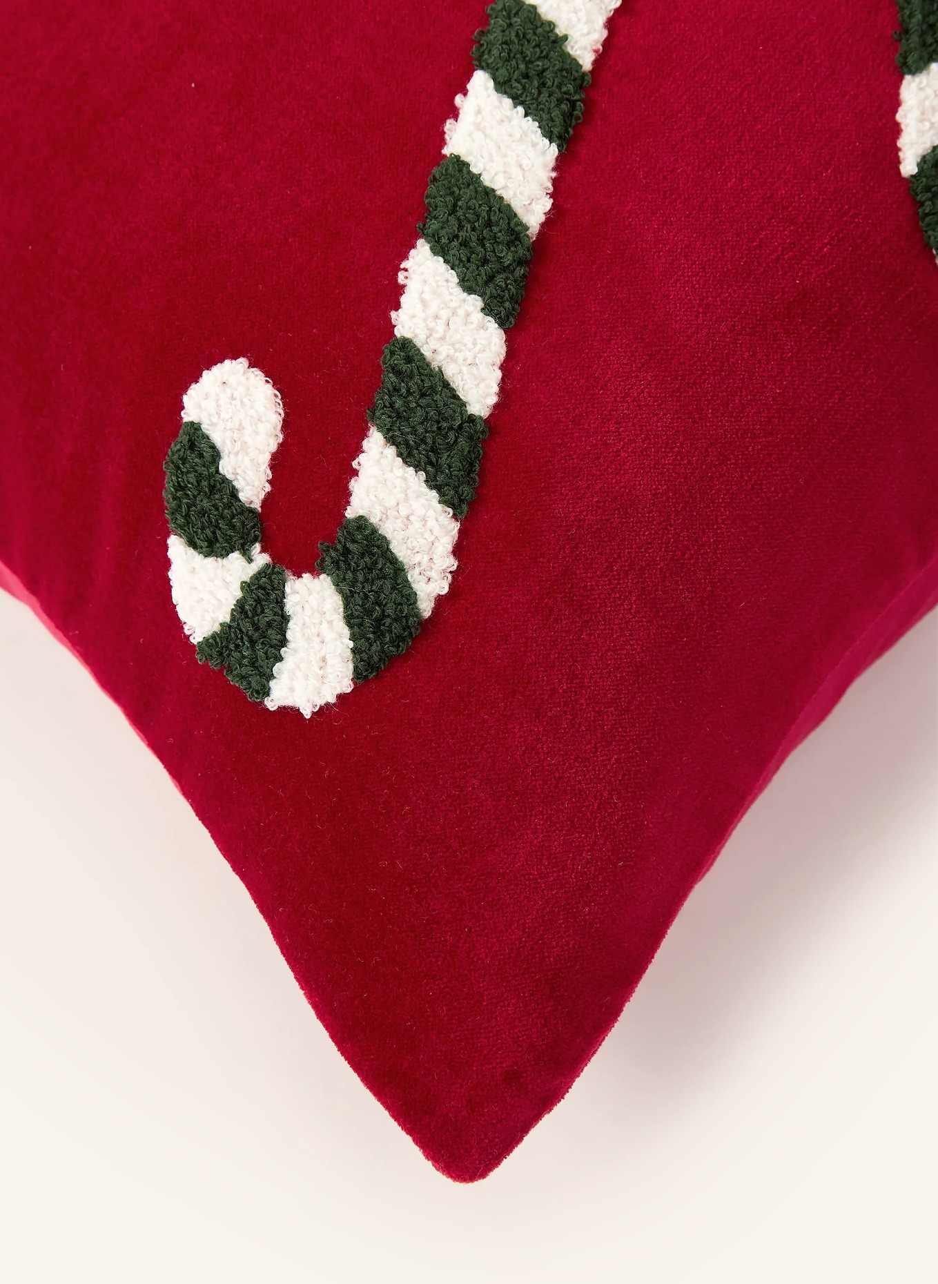 Westwing Collection Dekorativní povlak na polštář DARVA ze sametu: TMAVĚ ČERVENÁ / TMAVĚ ZELENÁ / BÍLÁ