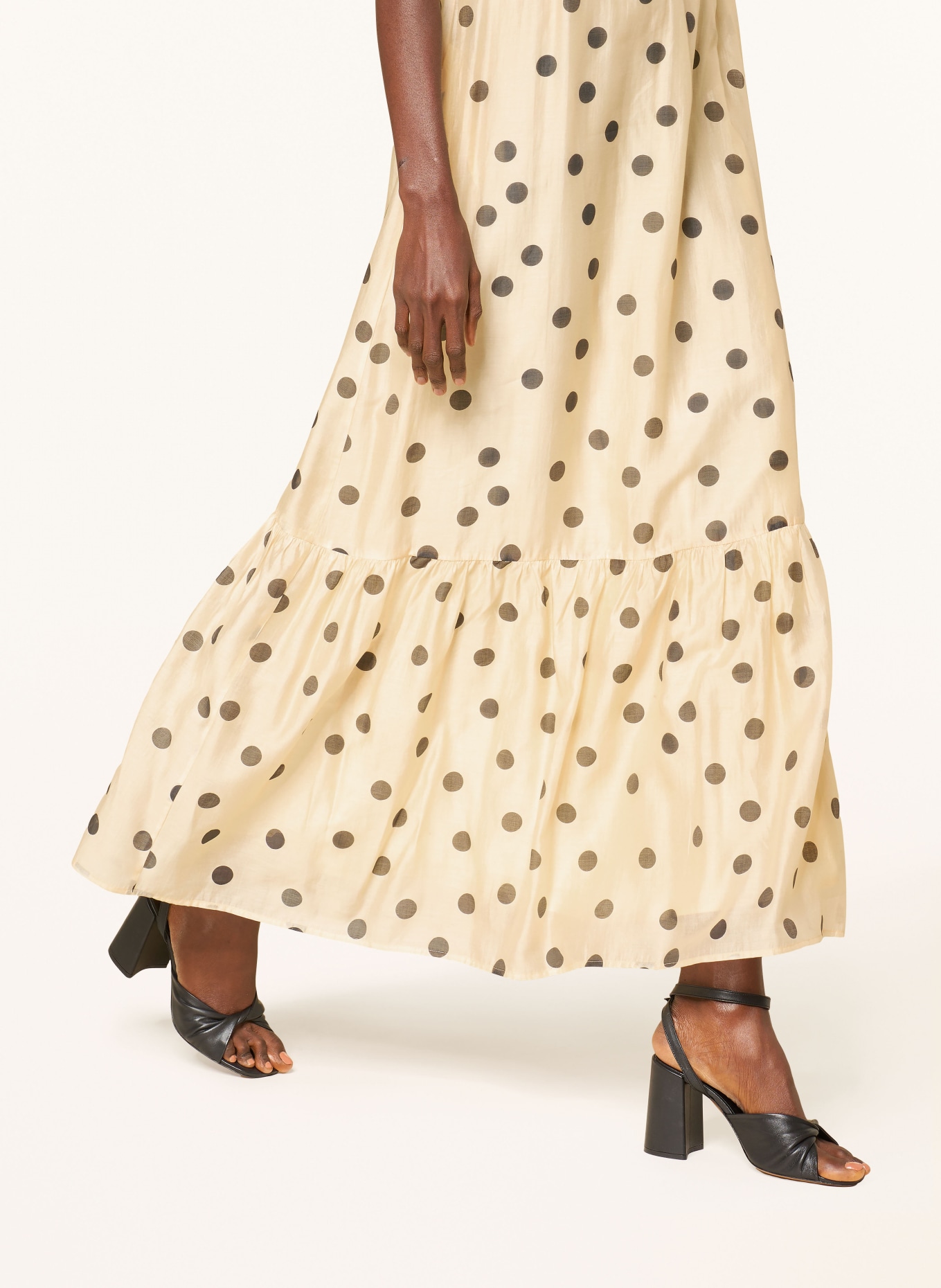 MRS & HUGS Dress with flounces: CREAM / BLACK