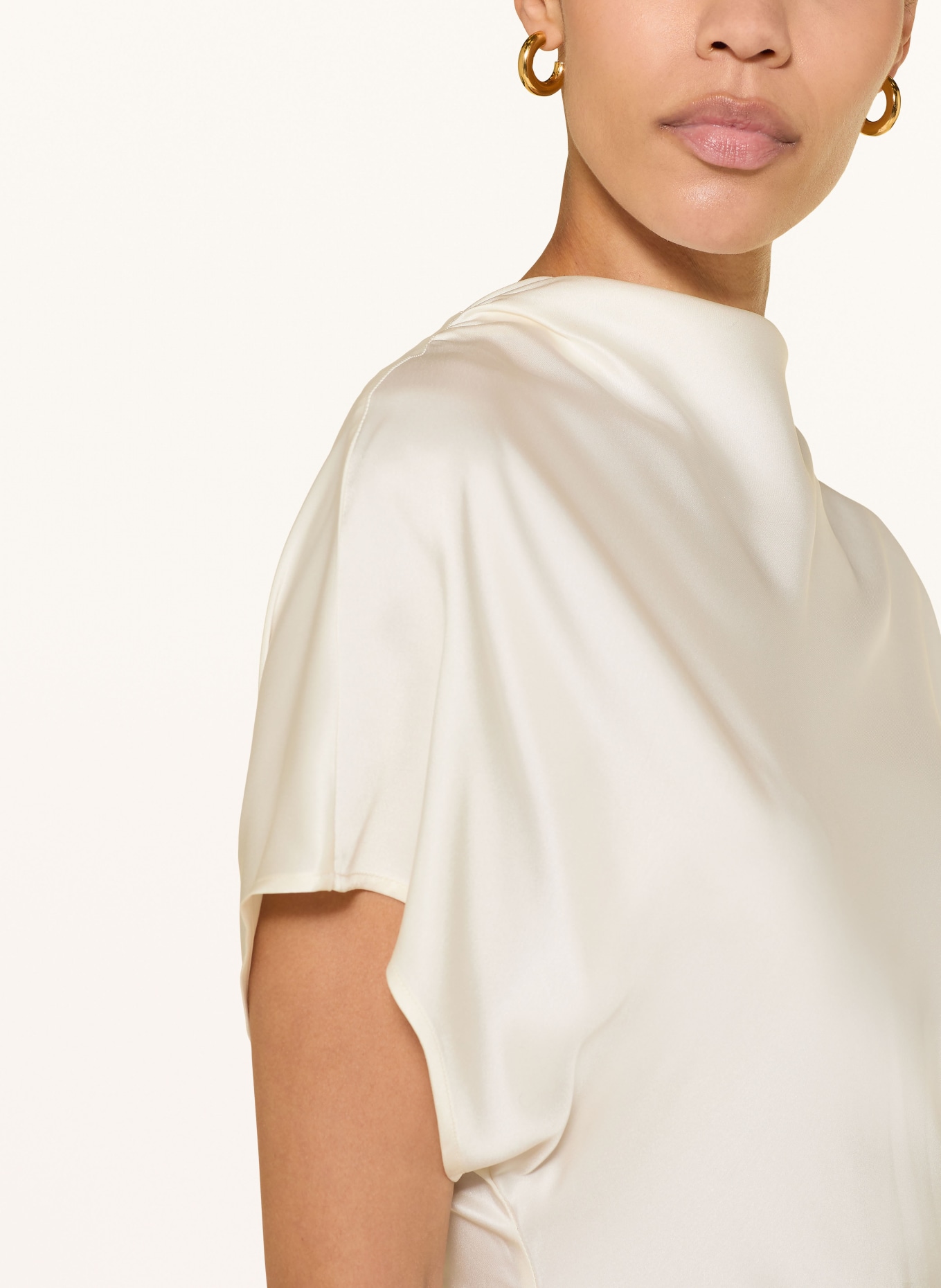 MRS & HUGS evening gown: CREAM