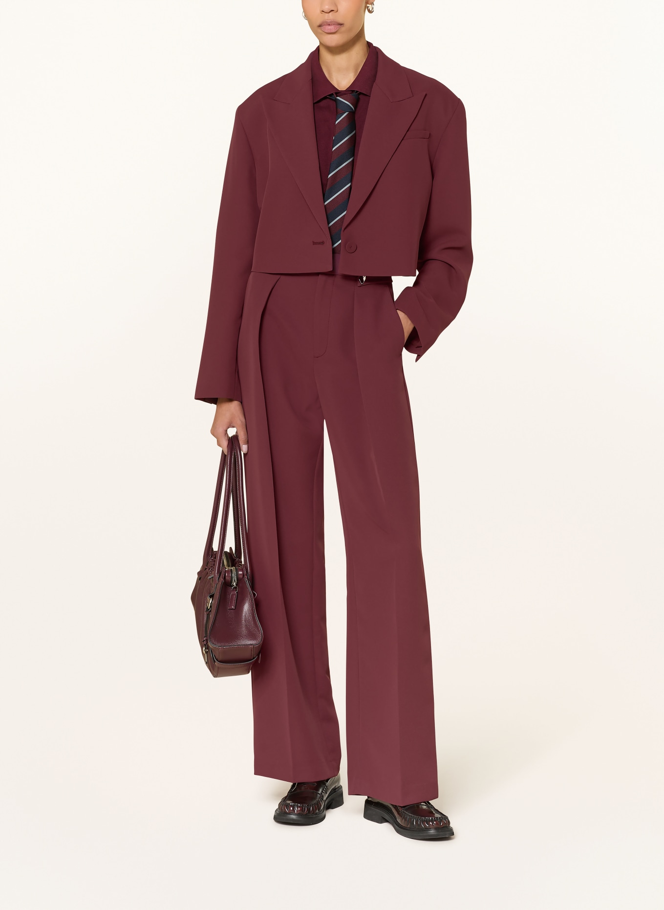 MRS & HUGS Krátký blejzr: TMAVĚ ČERVENÁ