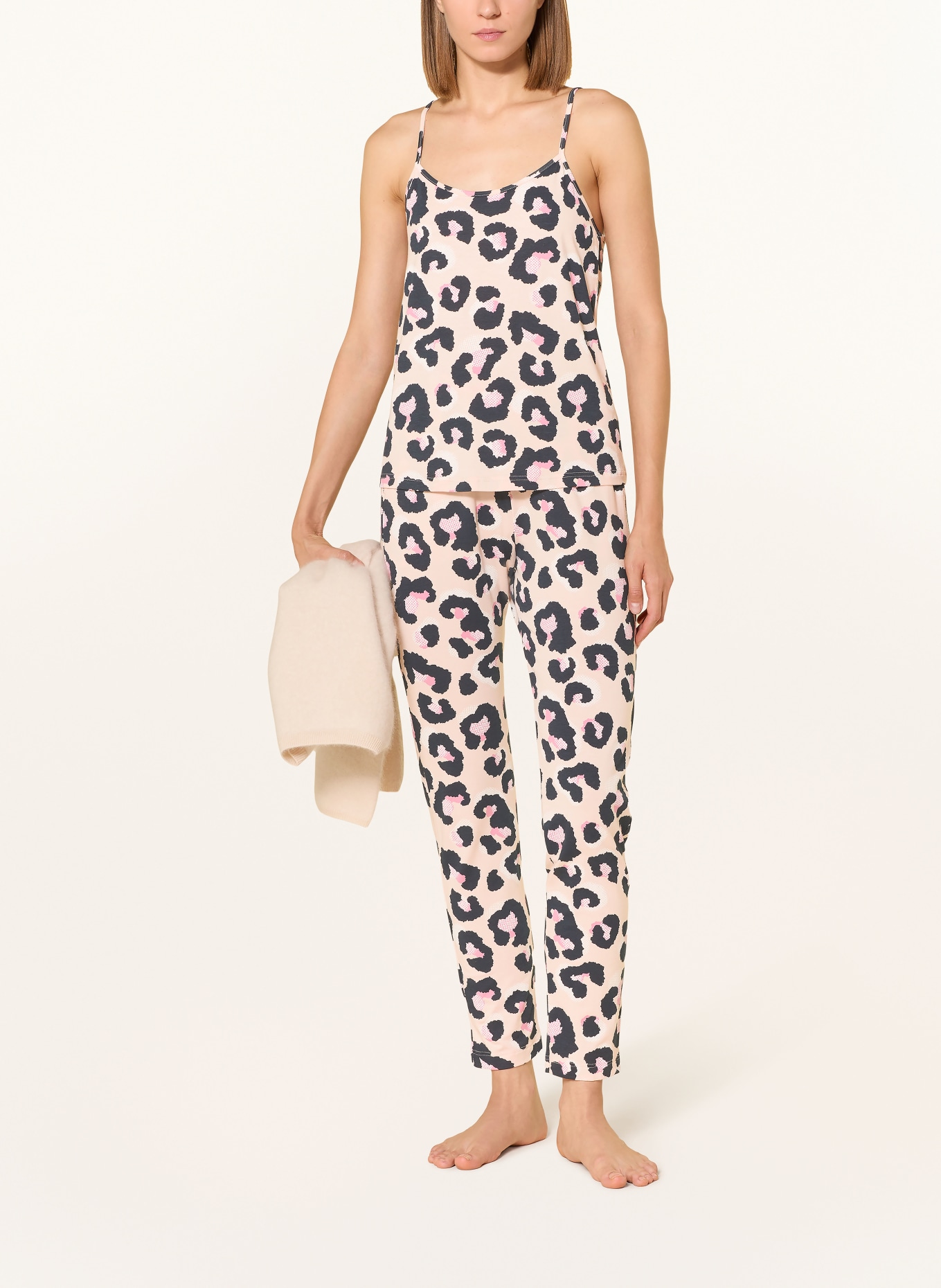 SHORT STORIES Slaapkamer: CRÈME / ROZE / DONKERBLAUW