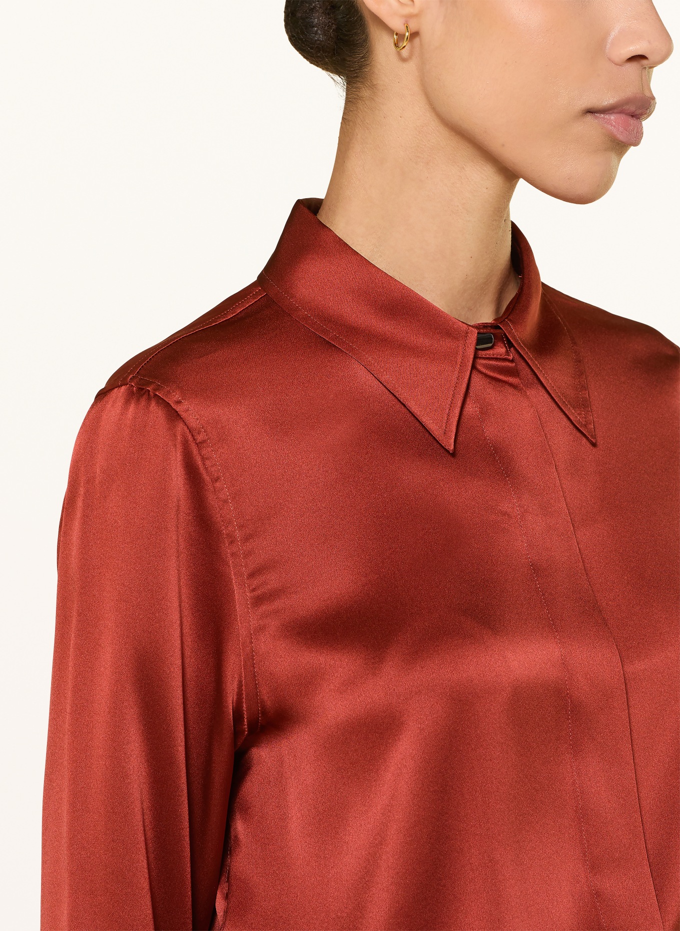 REISS Hemdbluse AMEIRA aus Seide: ROT