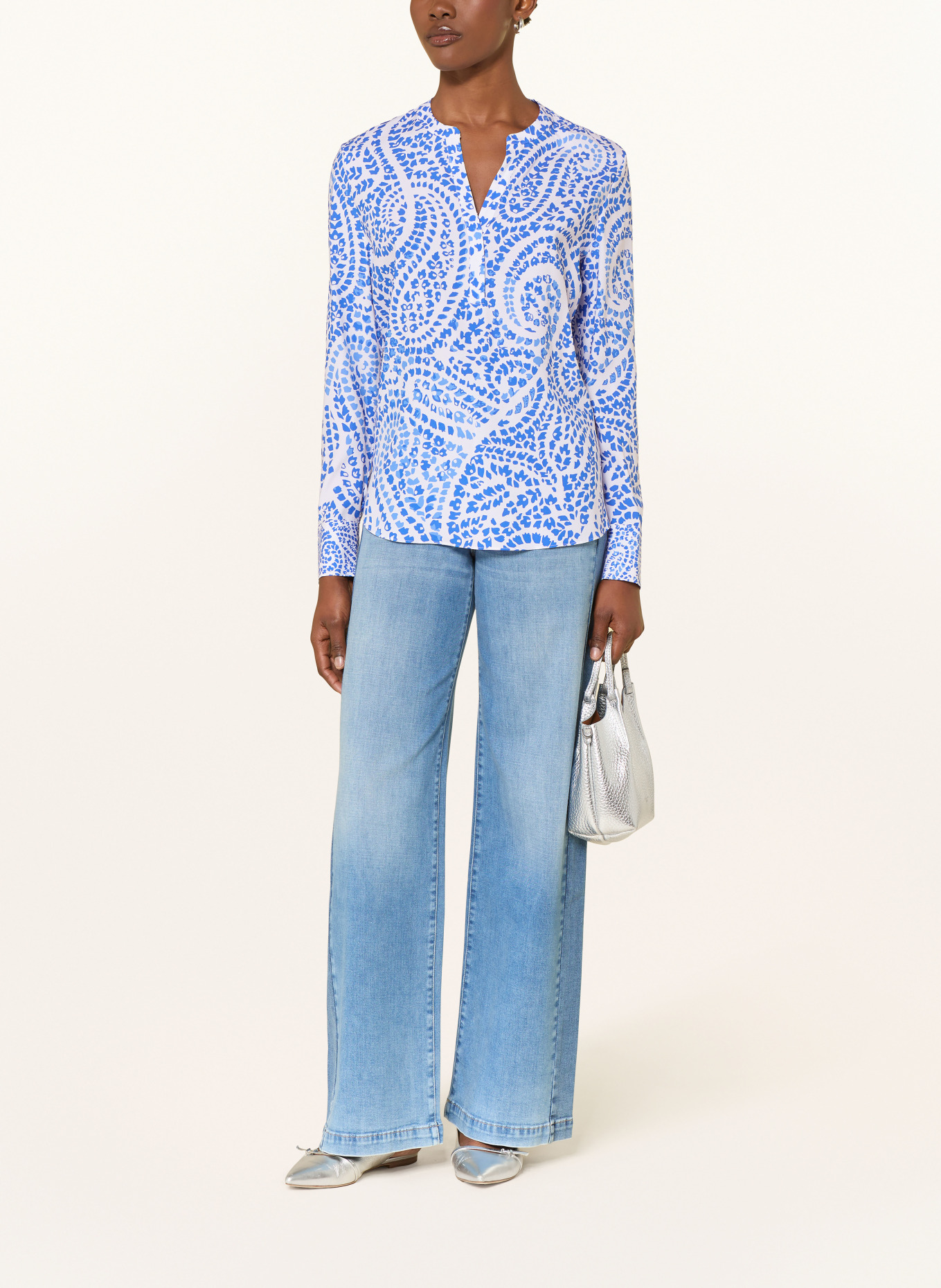 HERZENS Blusenshirt: BLAU / WEISS