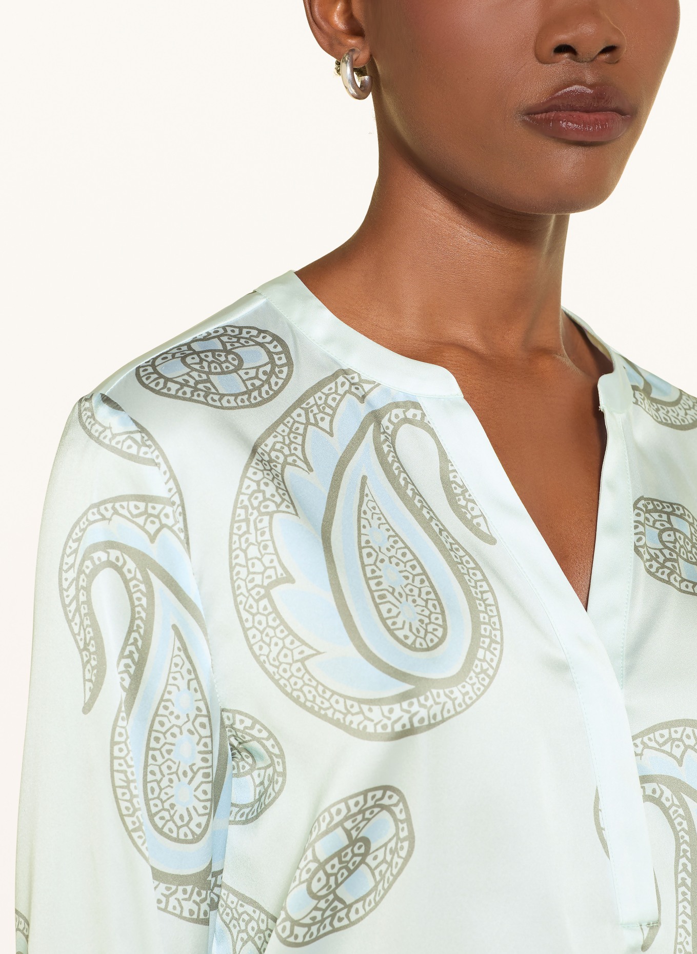 HERZENS Silk blouse shirt: LIGHT BLUE / GRAY