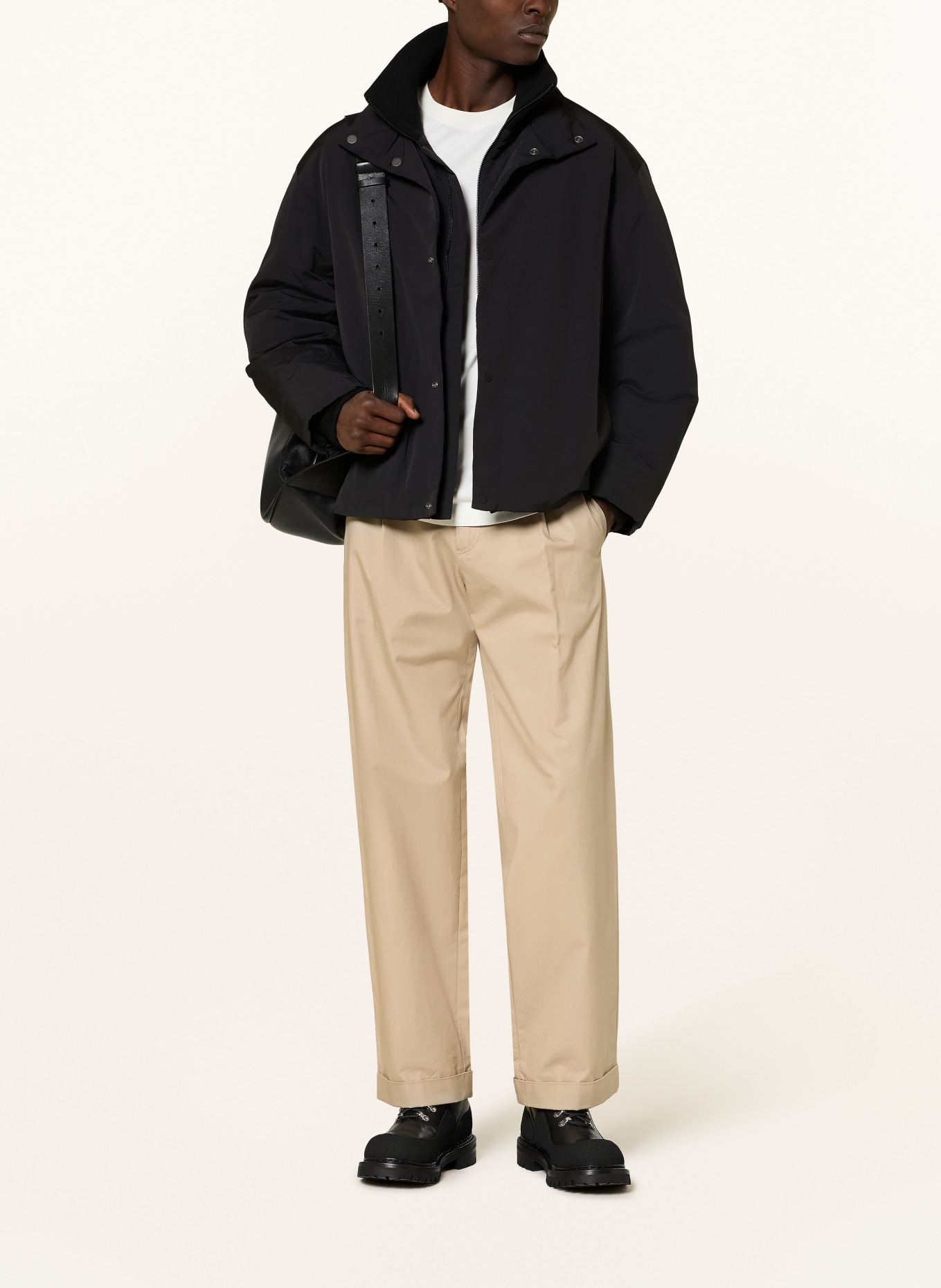 COS Daunenjacke: SCHWARZ