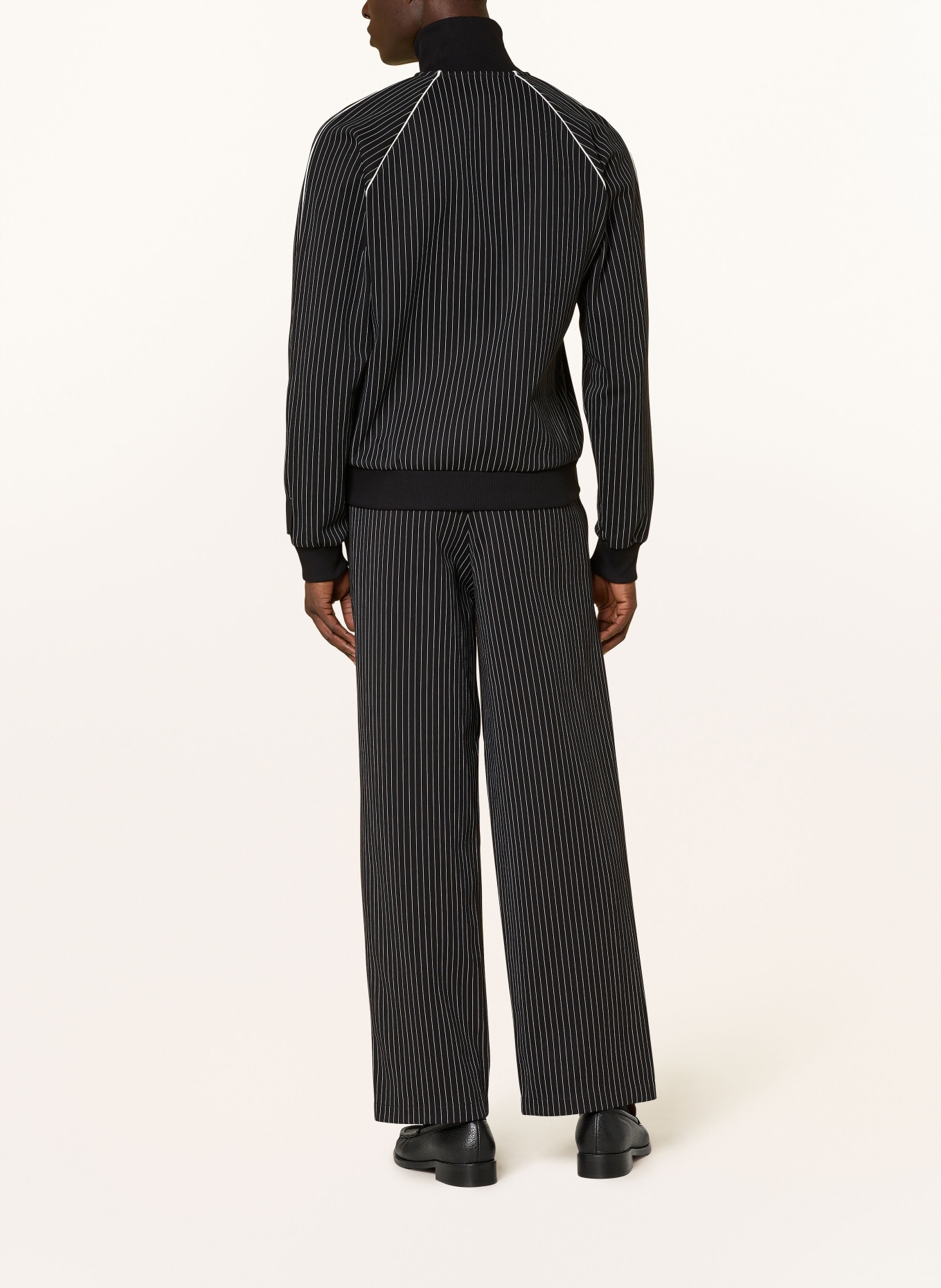 FRED PERRY Hose im Jogging-Stil Regular Fit: SCHWARZ / WEISS