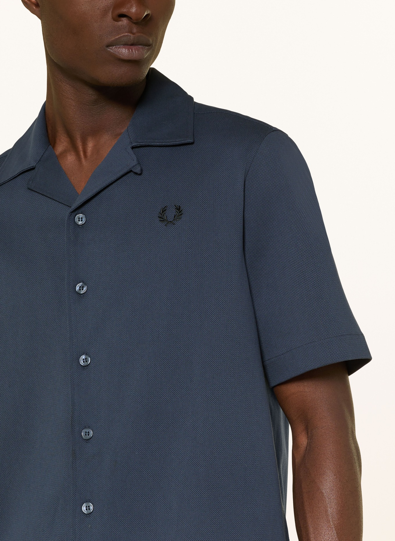 FRED PERRY Comfort Fit Resort Shirt: DARK BLUE