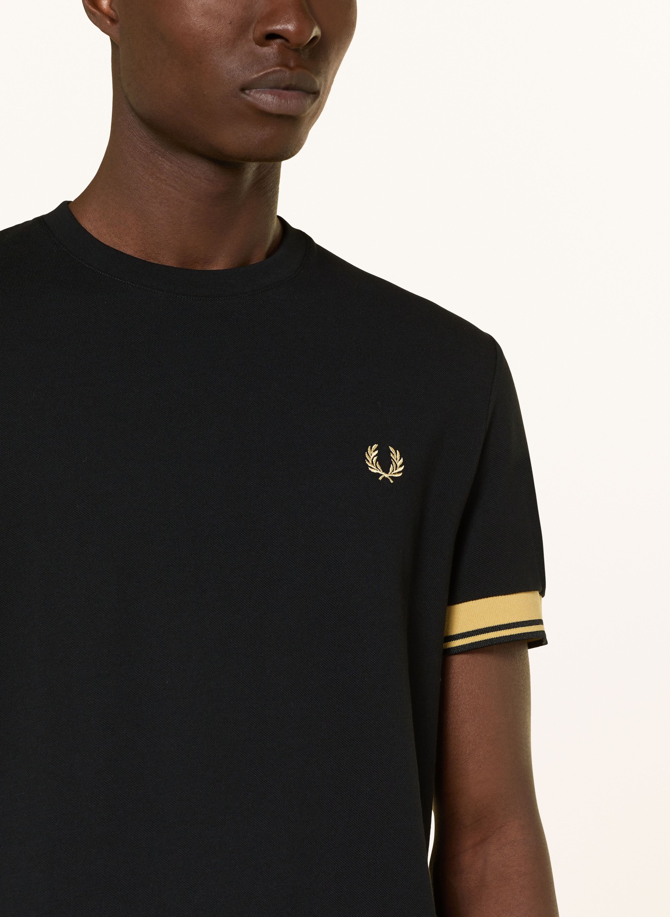 FRED PERRY koszulka: CZARNY / JASNOŻÓŁTY