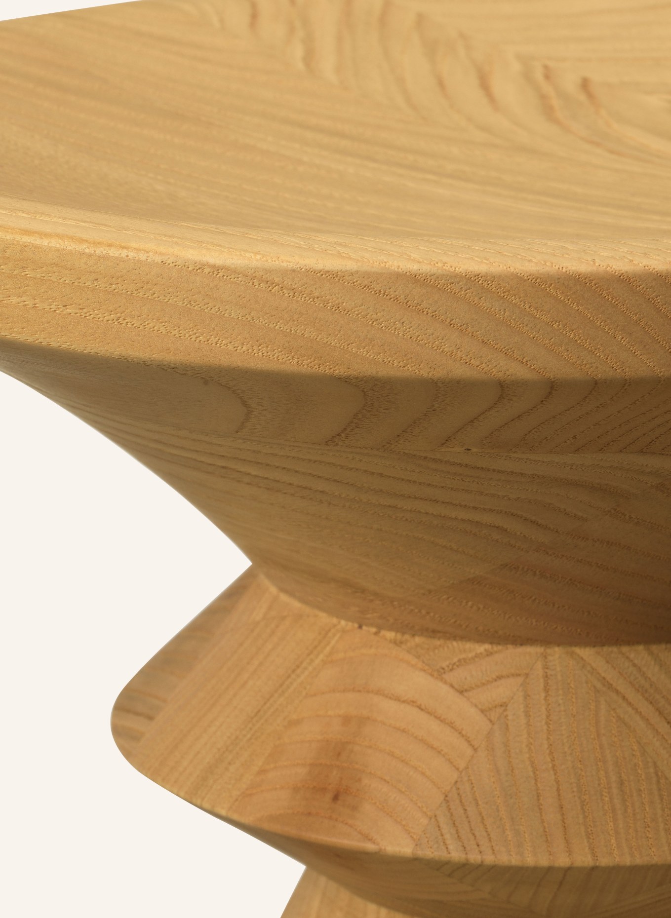 vitra Stolička EAMES STOOL MODEL A: SVĚTLE HNĚDÁ