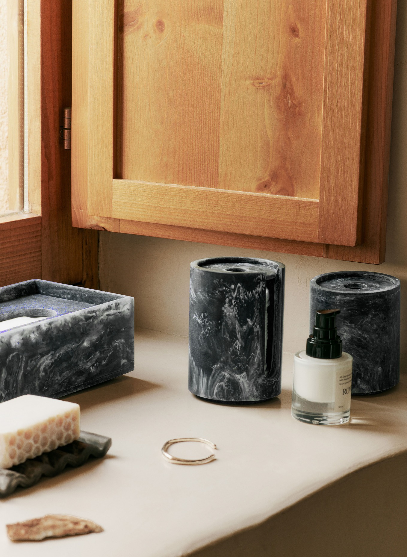 Ferm LIVING Pojemnik do przechowywania MIST: CZIEMNOSZARY / JASNOCZARY