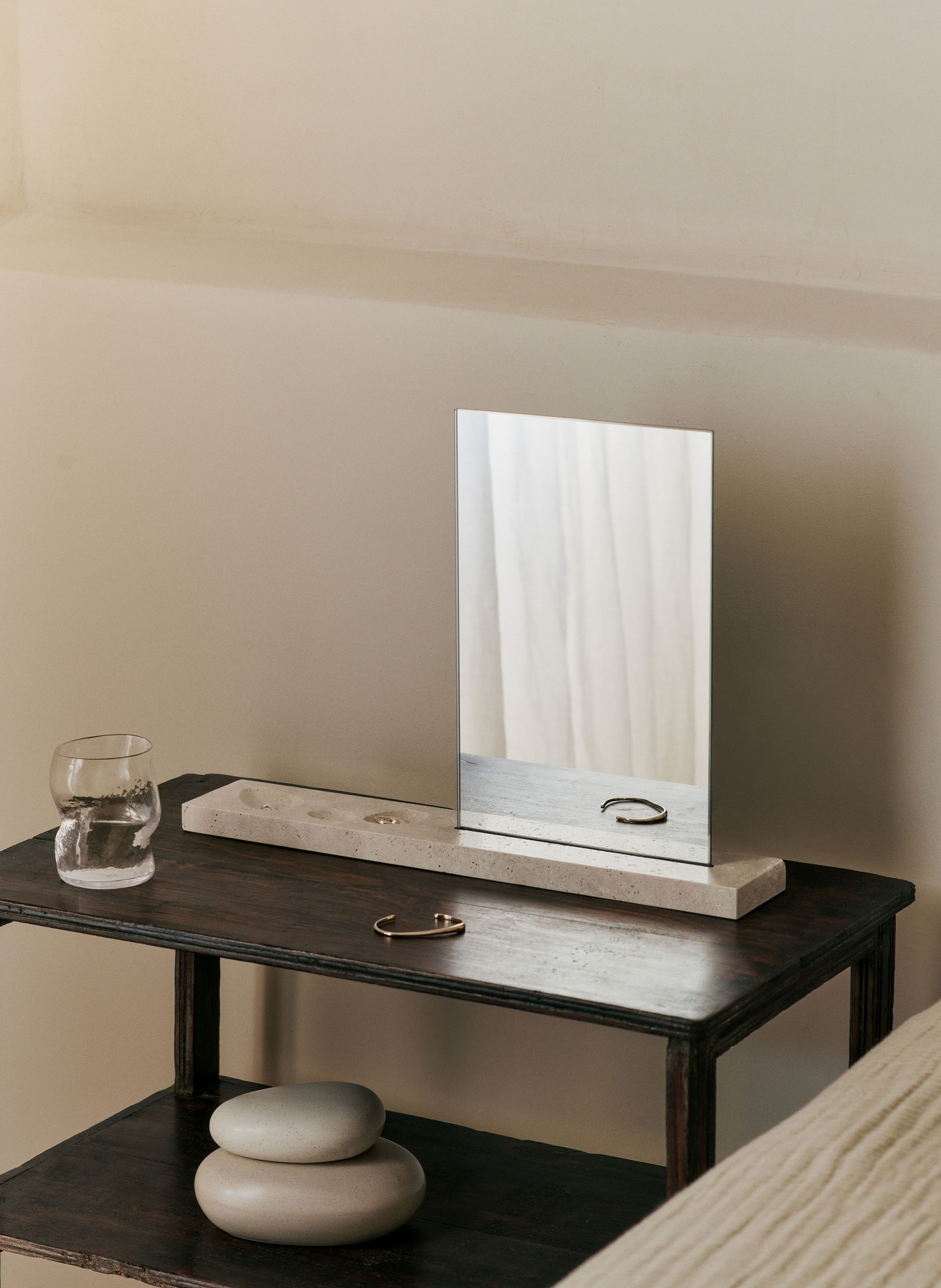 Ferm LIVING Pojemnik do przechowywania PEPPLE MEDIUM: BEŻOWY / JASNOBRĄZOWY